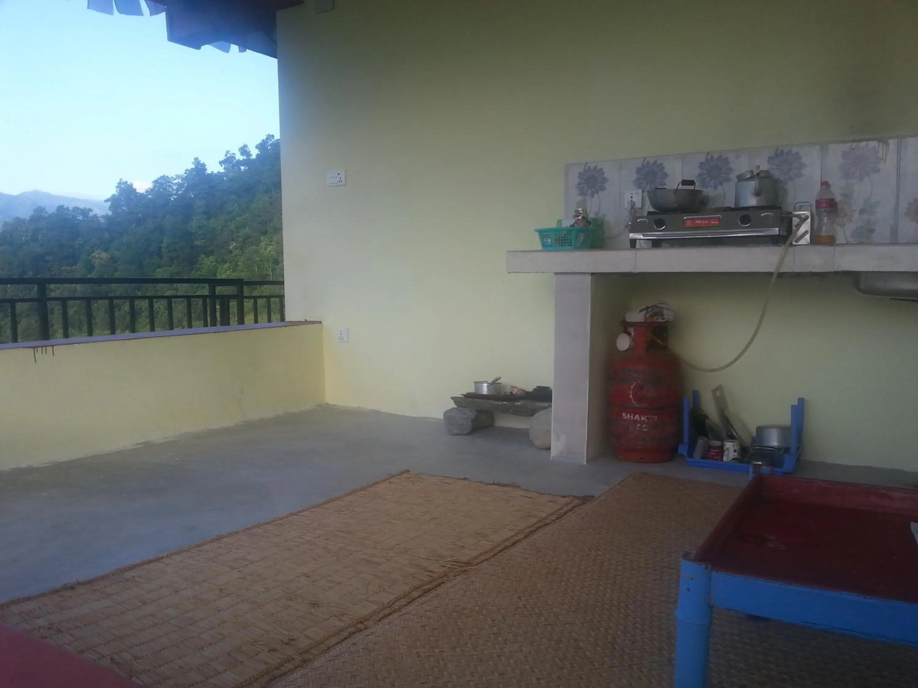 Restaurant/places to eat in Gorgeous Village Guest House