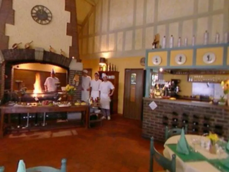 Staff in Logis Hôtel Le Pan De Bois