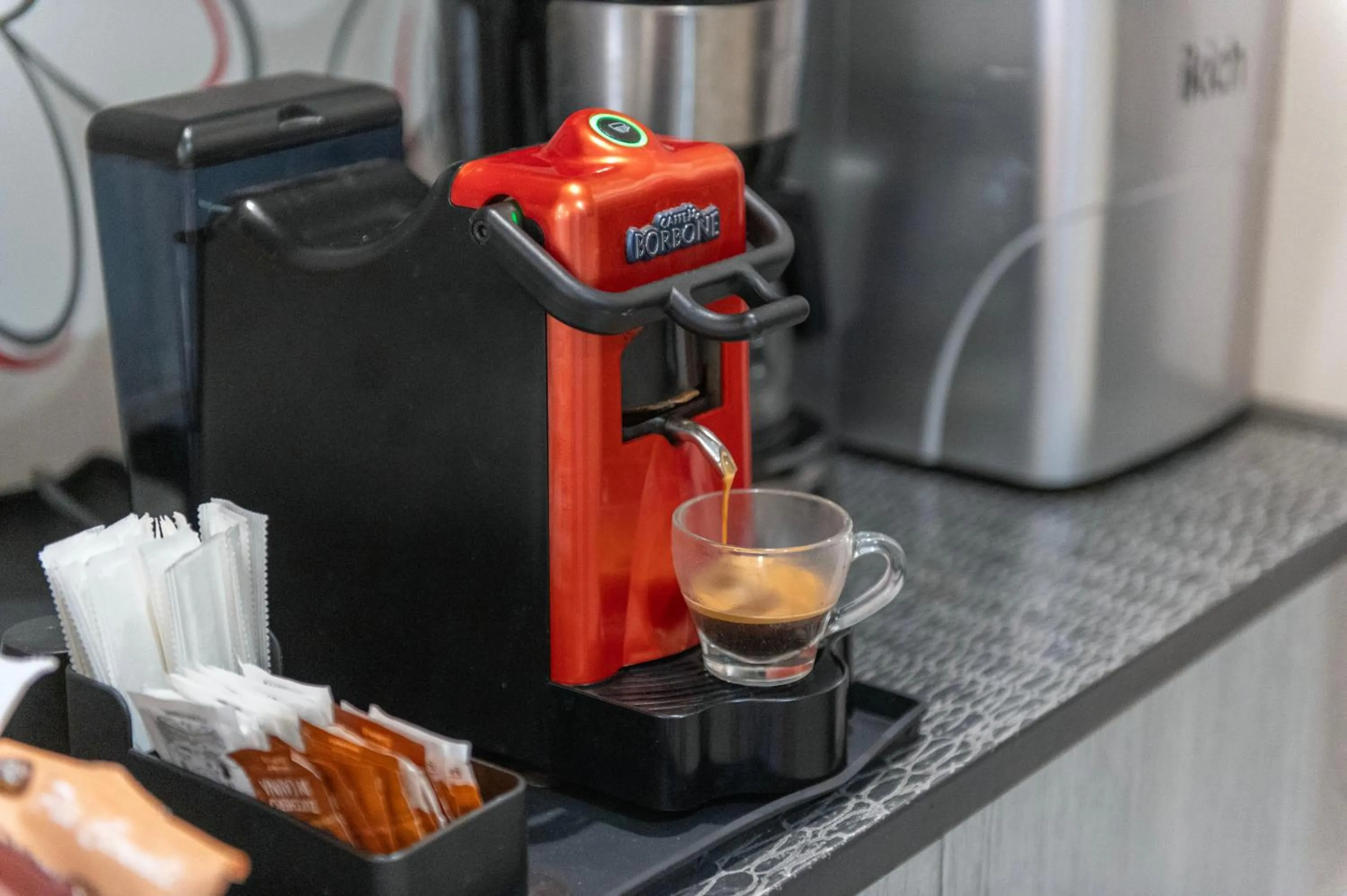 Coffee/tea facilities in STARITA BED & PIZZA