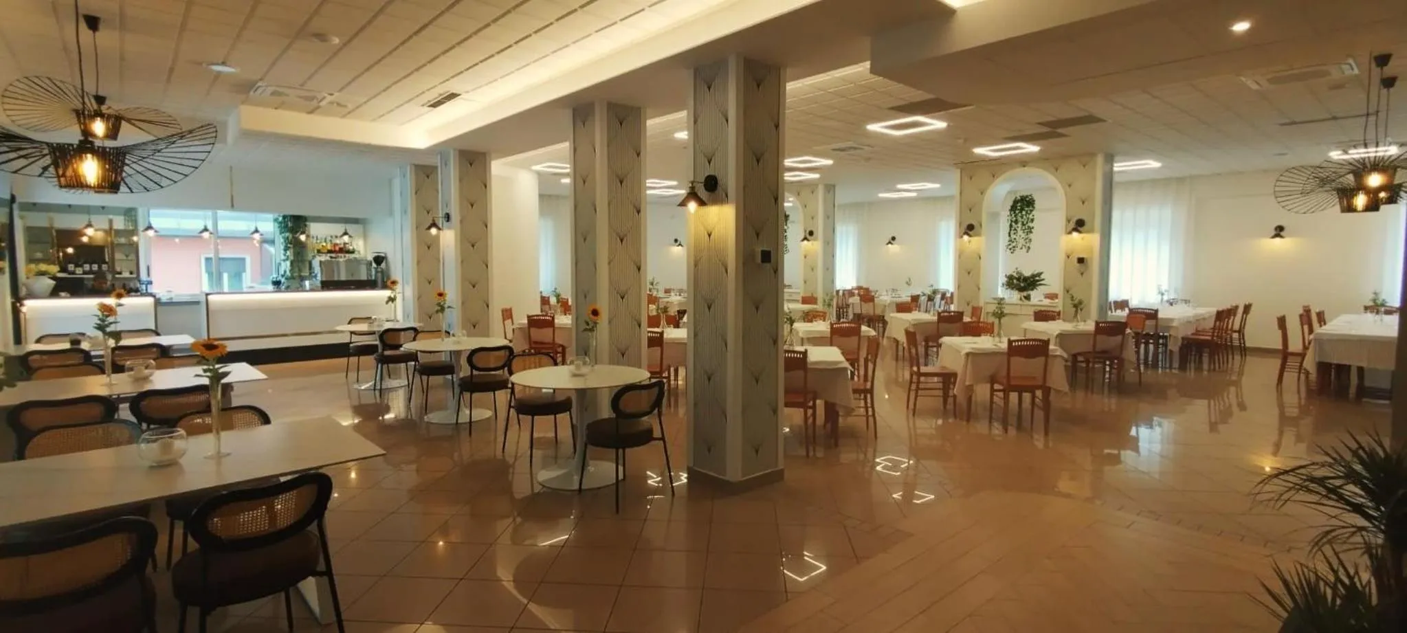 Restaurant/places to eat in Hotel Colonne