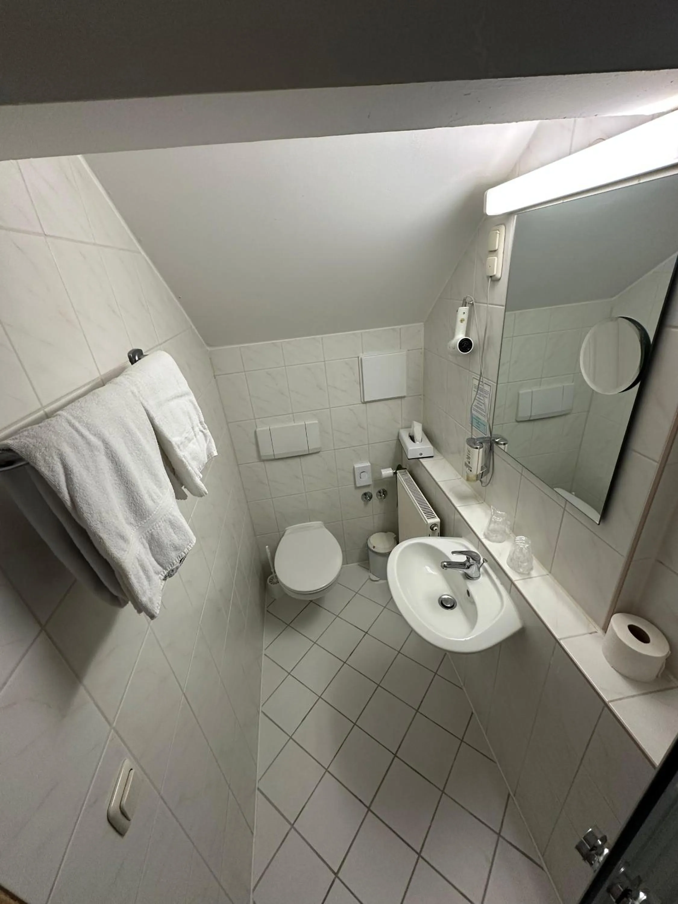 Shower in Hotel Miriquidi All Inklusive