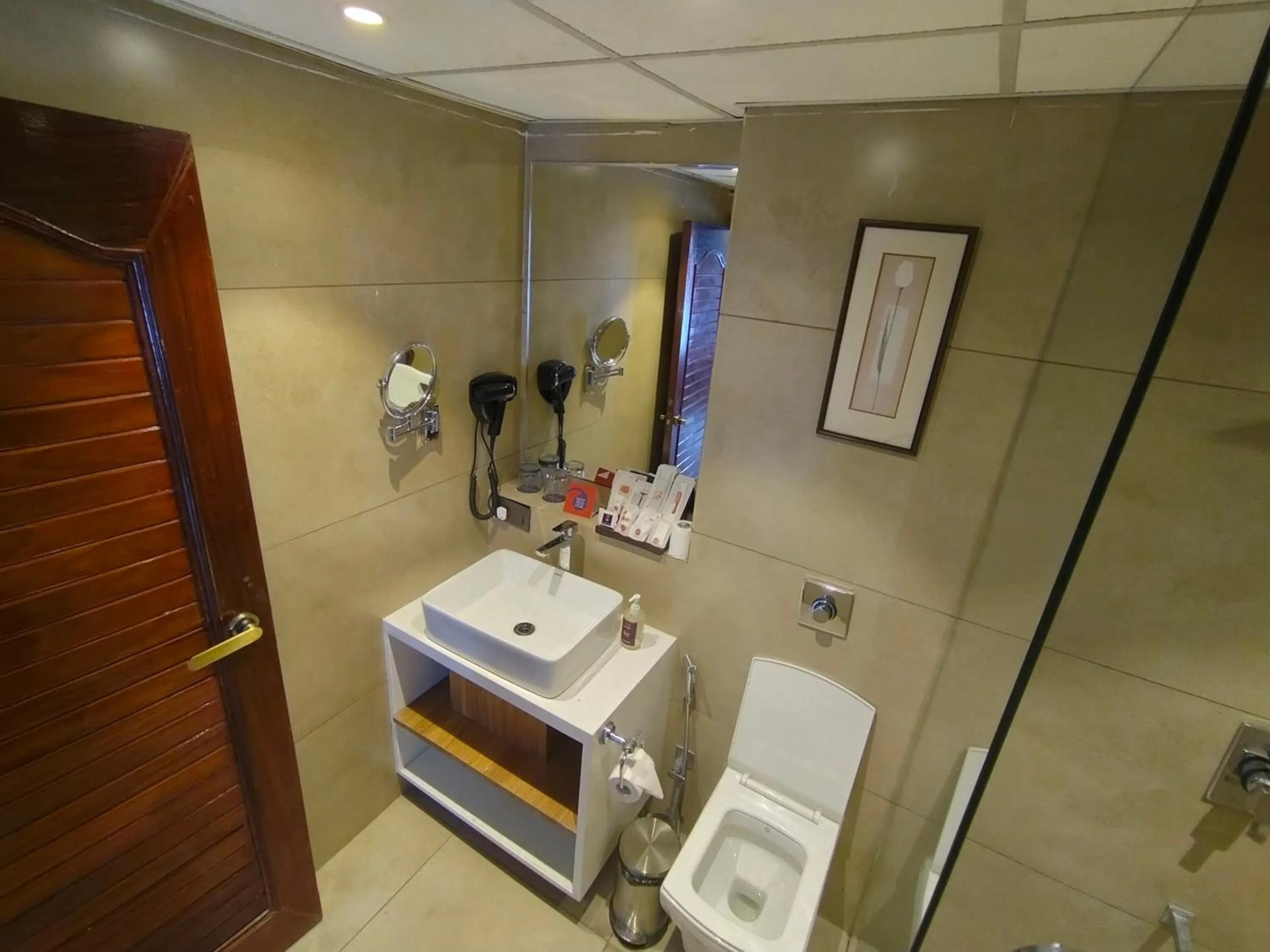Bathroom in Spree Hotel Rajkot