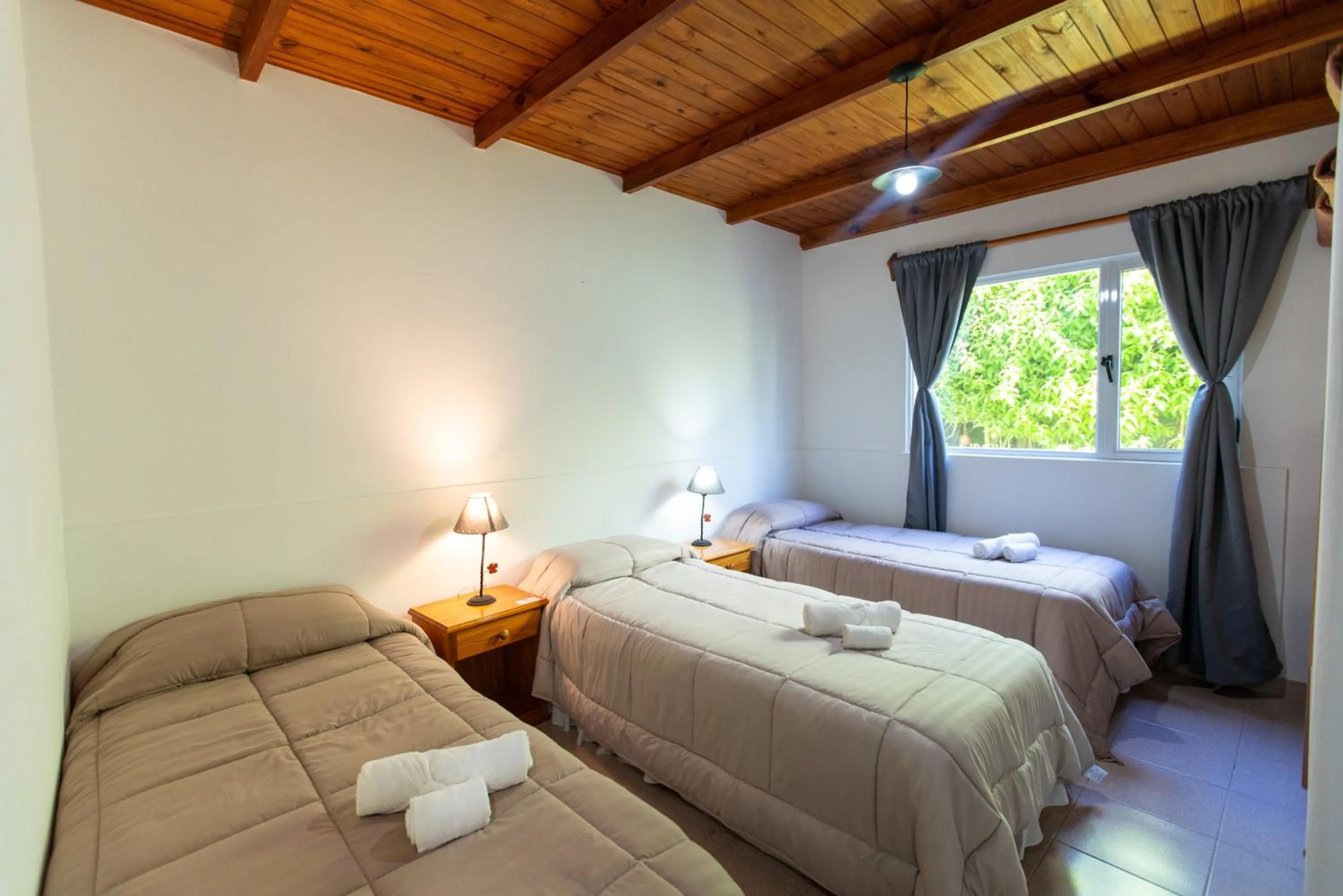 Bedroom, Bed in Los Fresnos