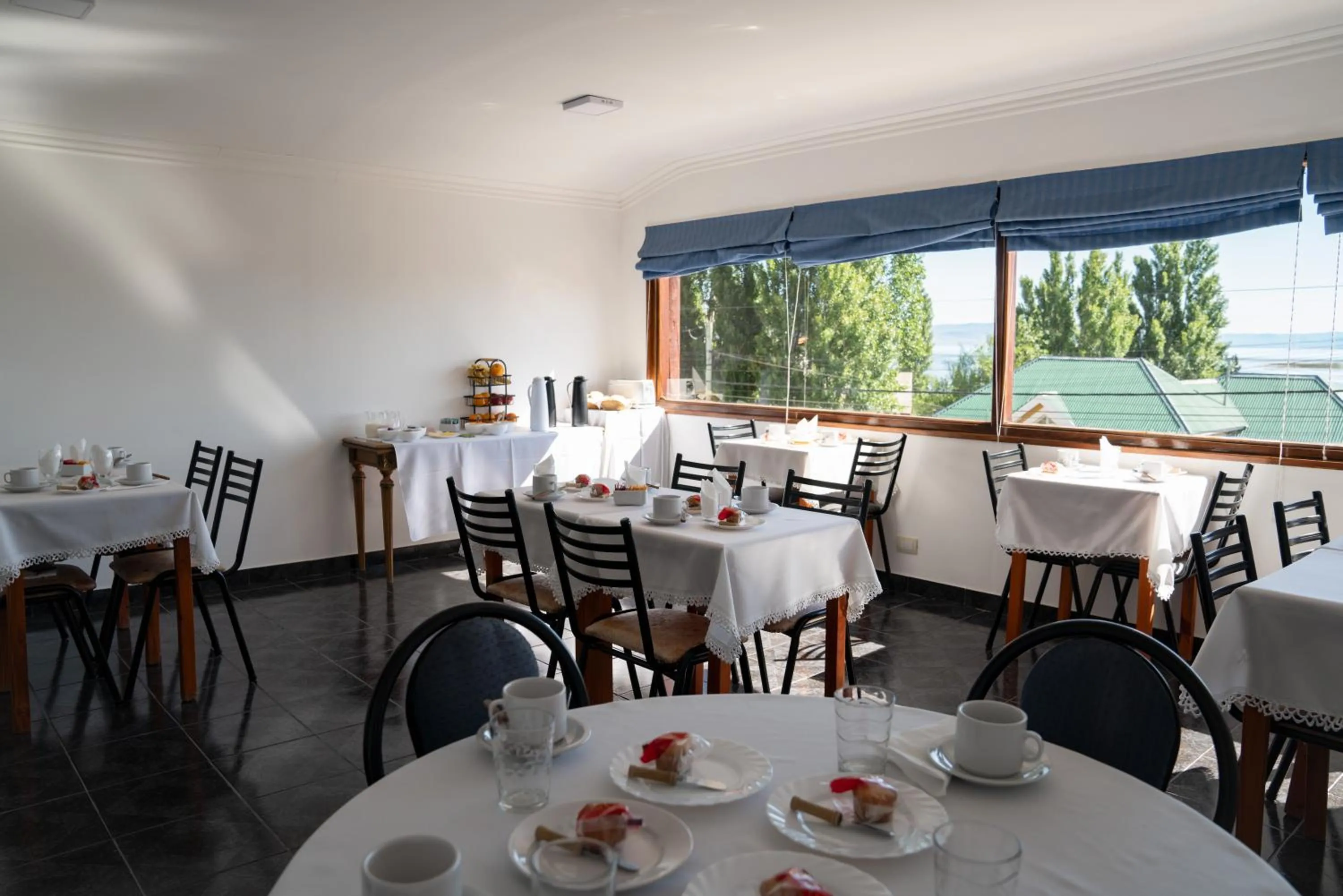 Continental breakfast in Los Fresnos