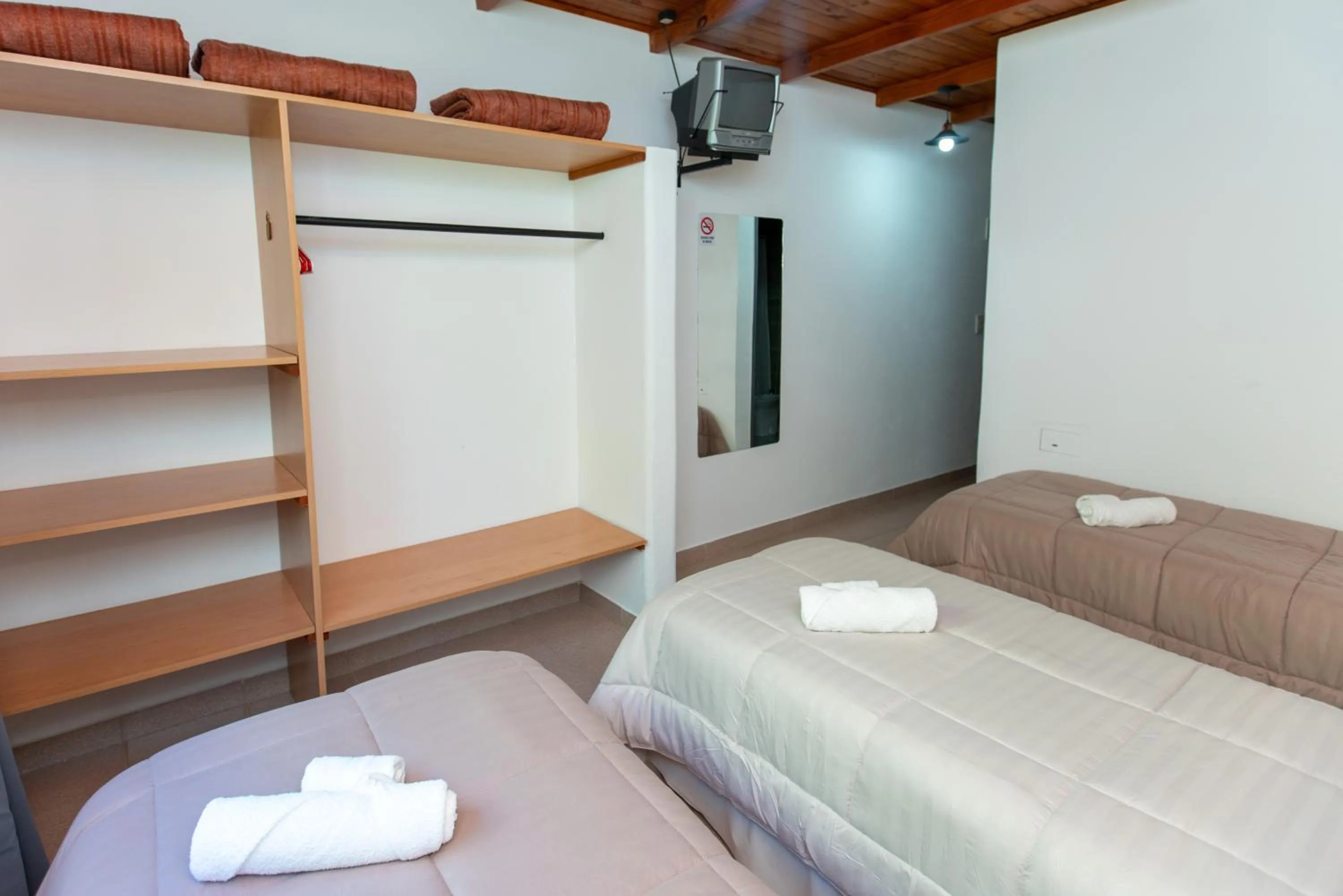 Bedroom, Bed in Los Fresnos