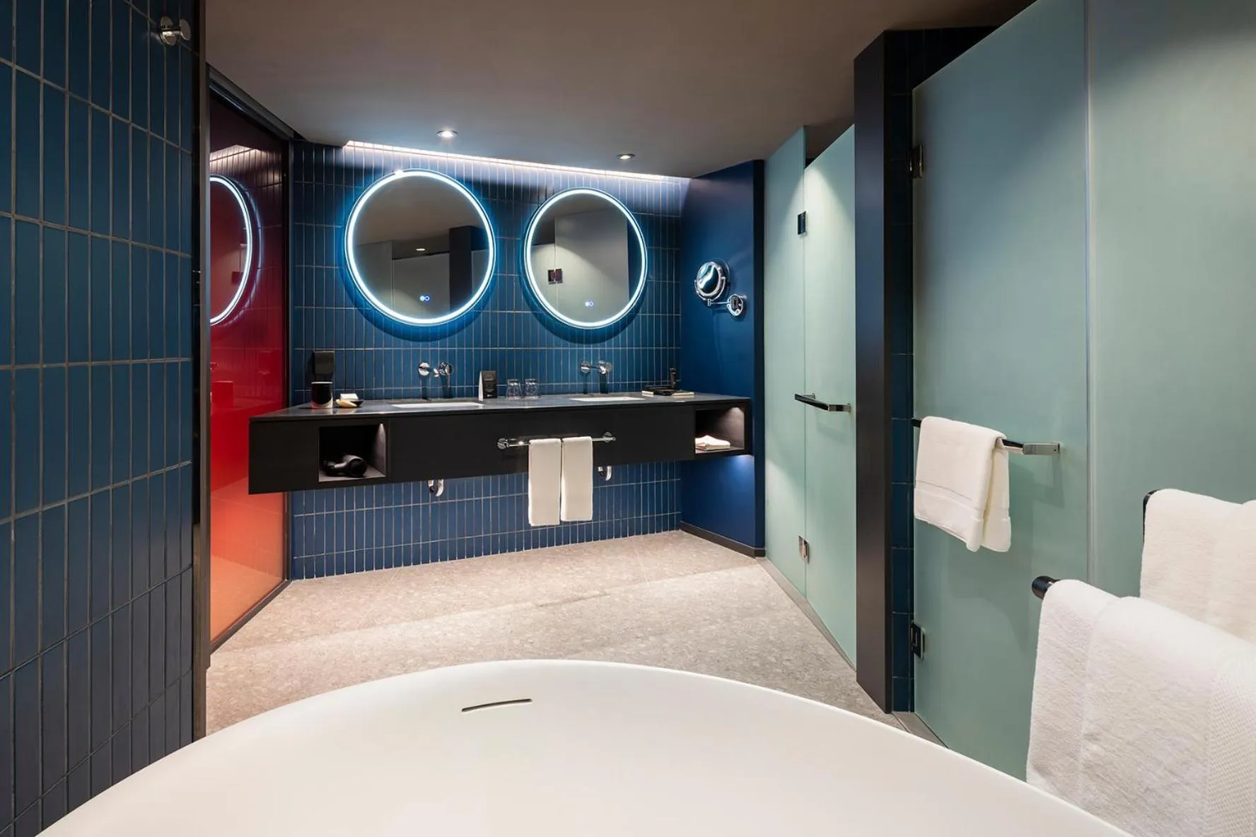 Bathroom, Bed in Hard Rock Hotel Pattaya