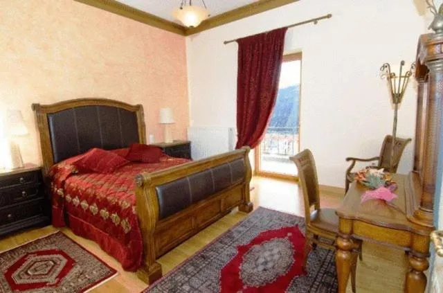 Bed in Margit Suites Hotel