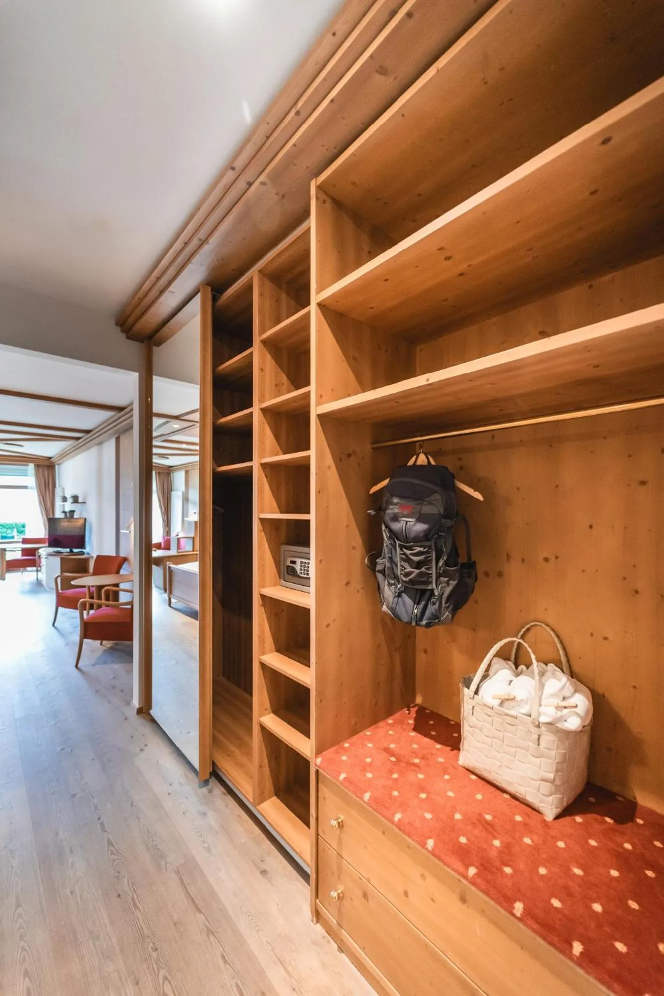 wardrobe, Bed in Naturhotel Leitlhof