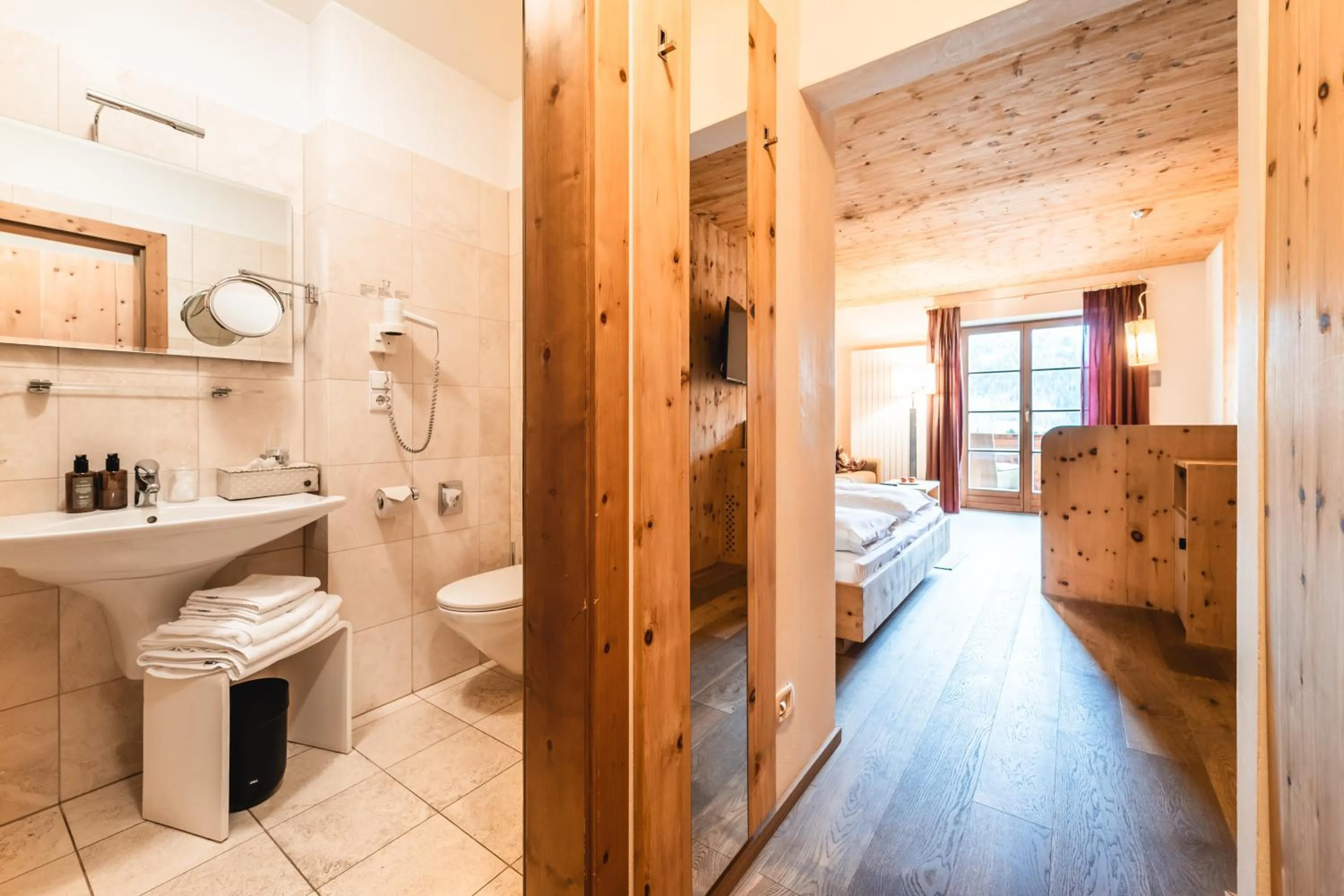 Bathroom in Naturhotel Leitlhof