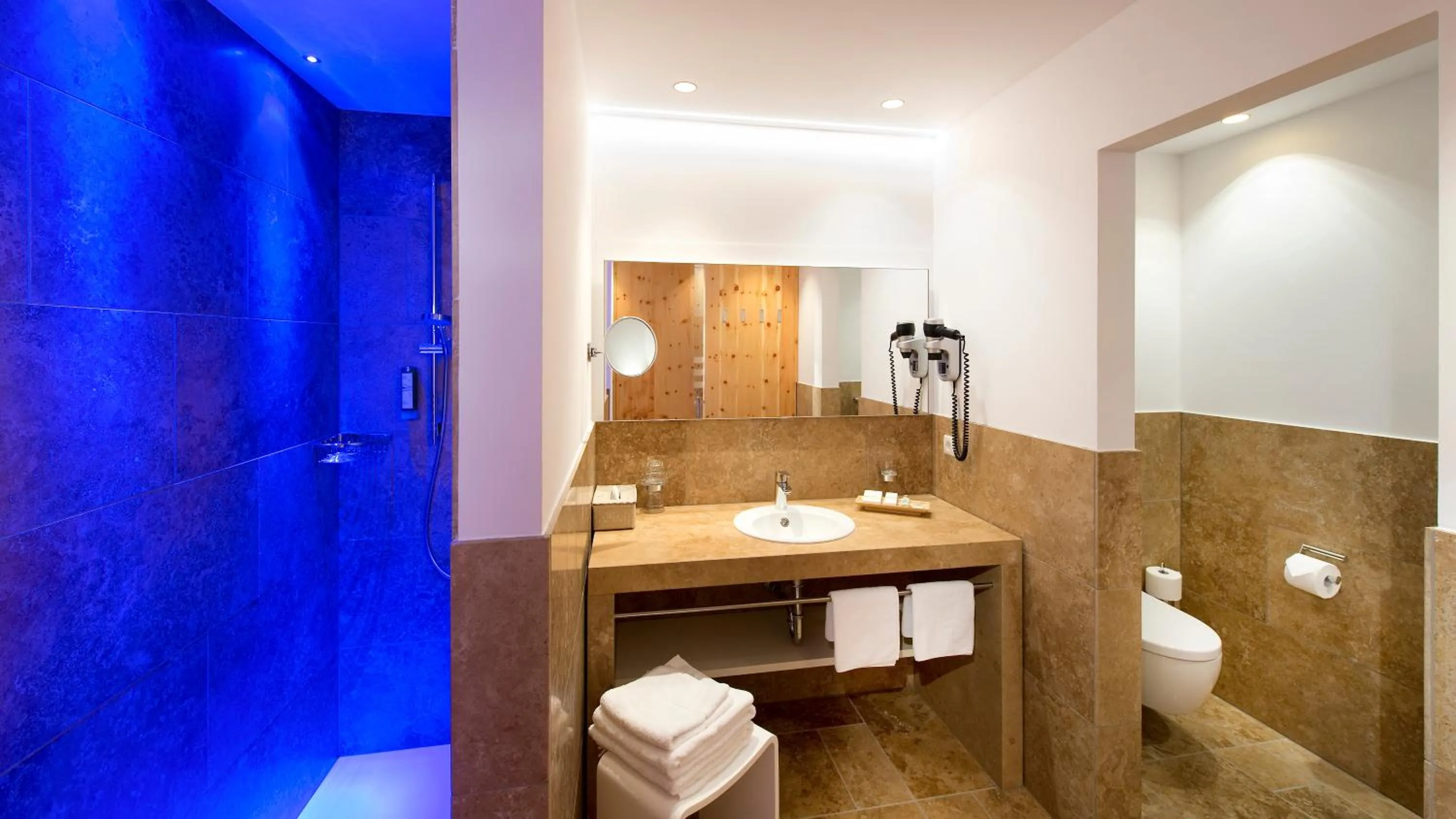 Bathroom in Naturhotel Leitlhof