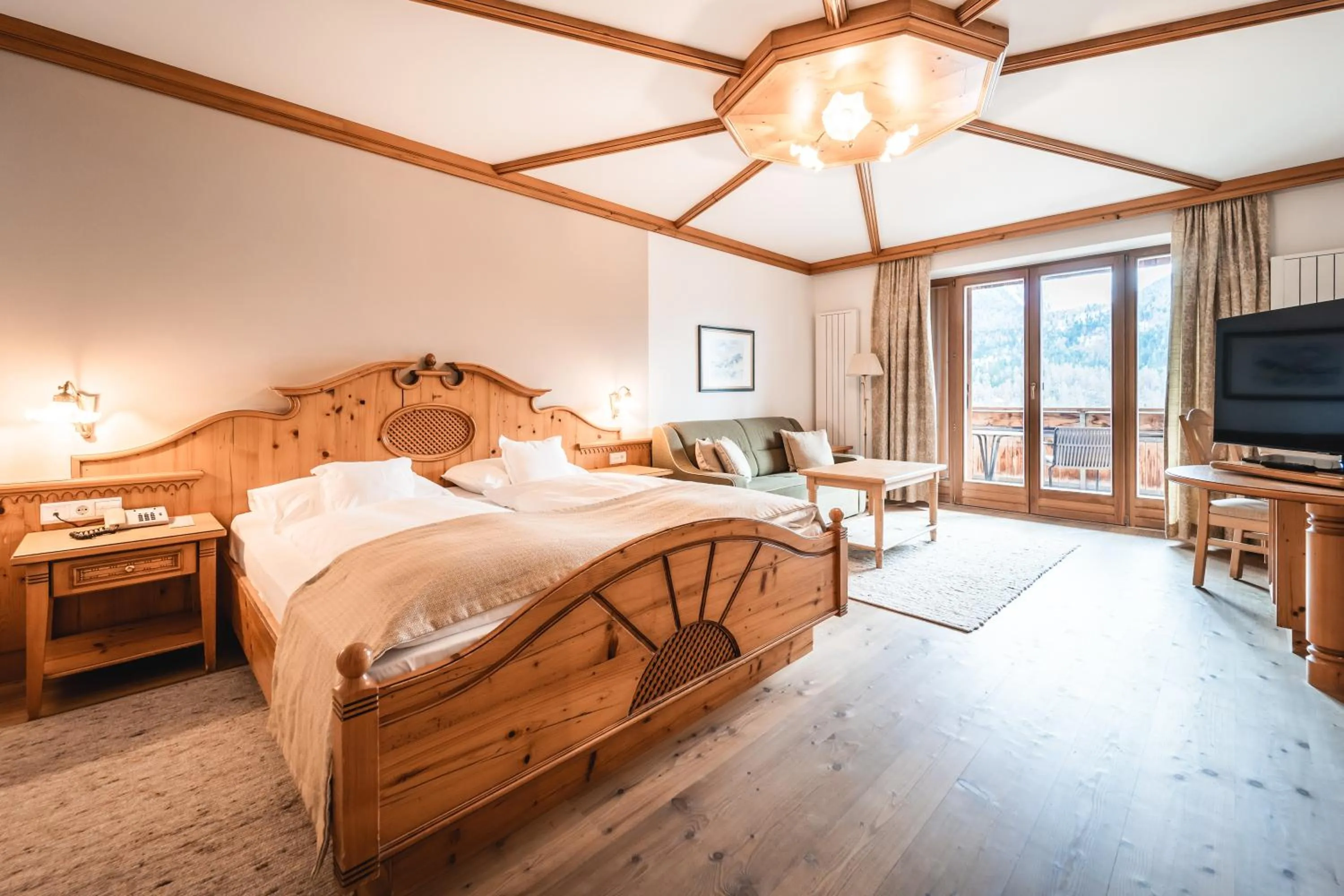 Photo of the whole room, Bed in Naturhotel Leitlhof