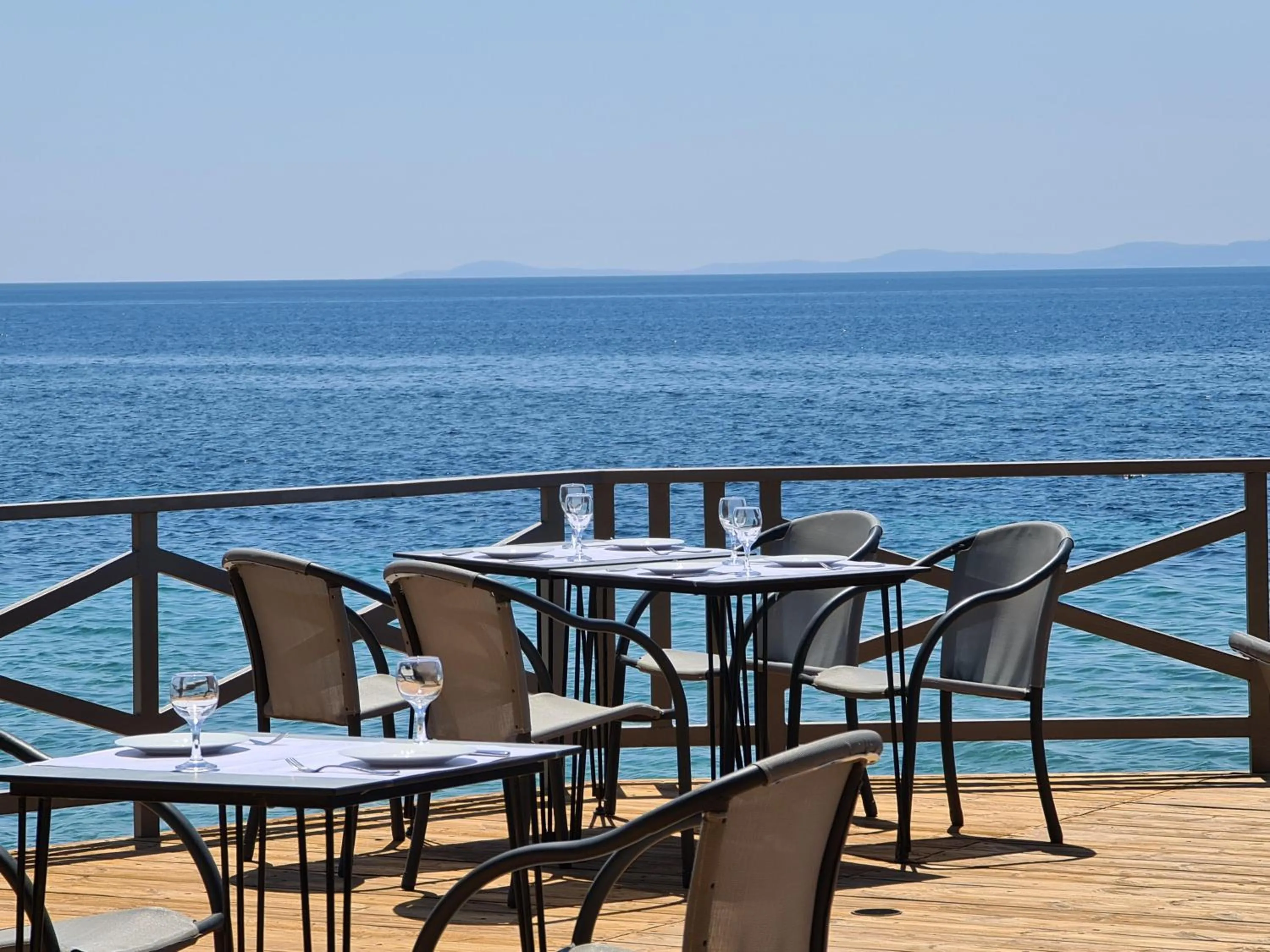 Restaurant/places to eat in Blue Dolphin Hotel