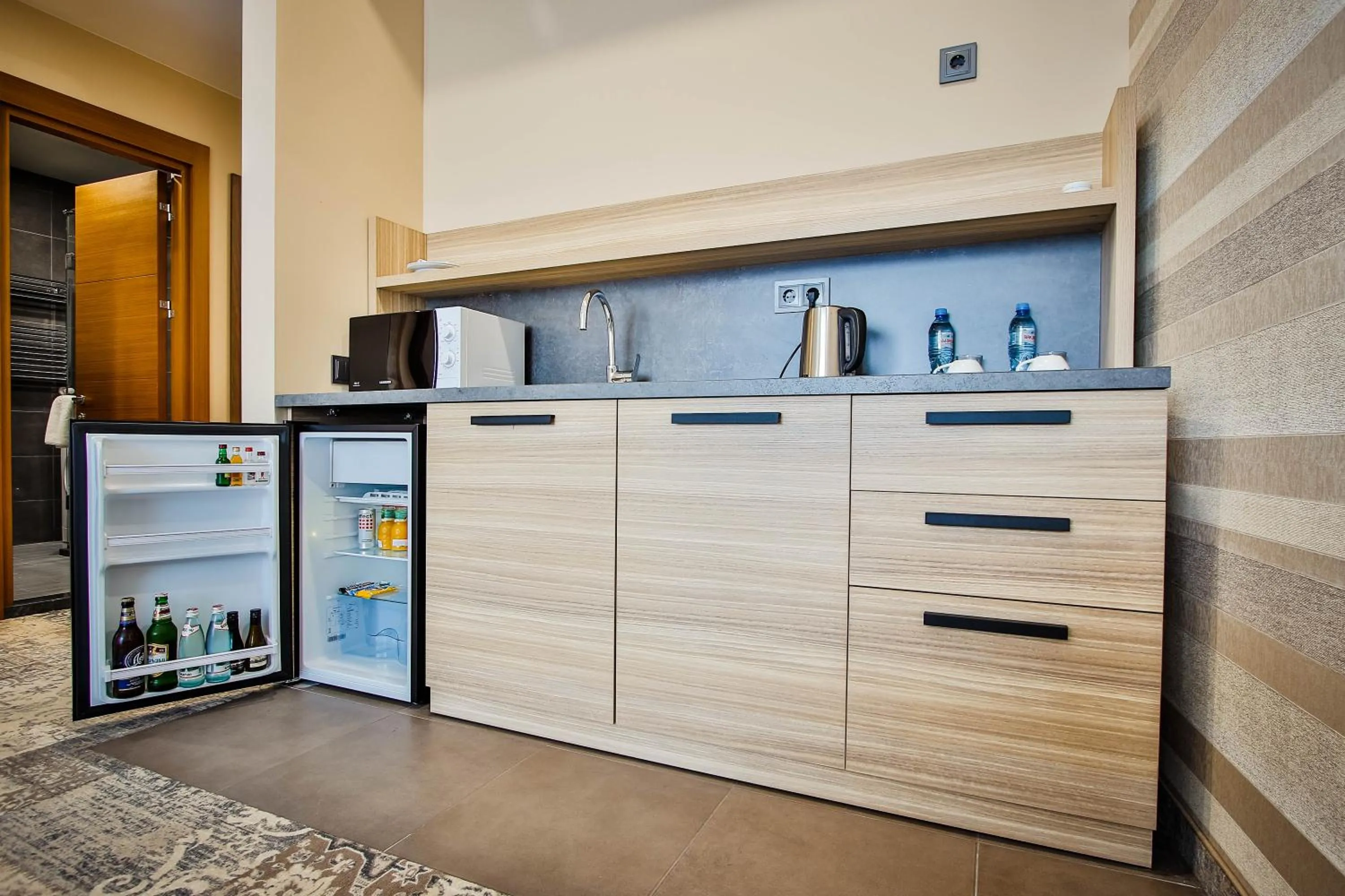 Kitchen or kitchenette in Ameri Plaza Tbilisi