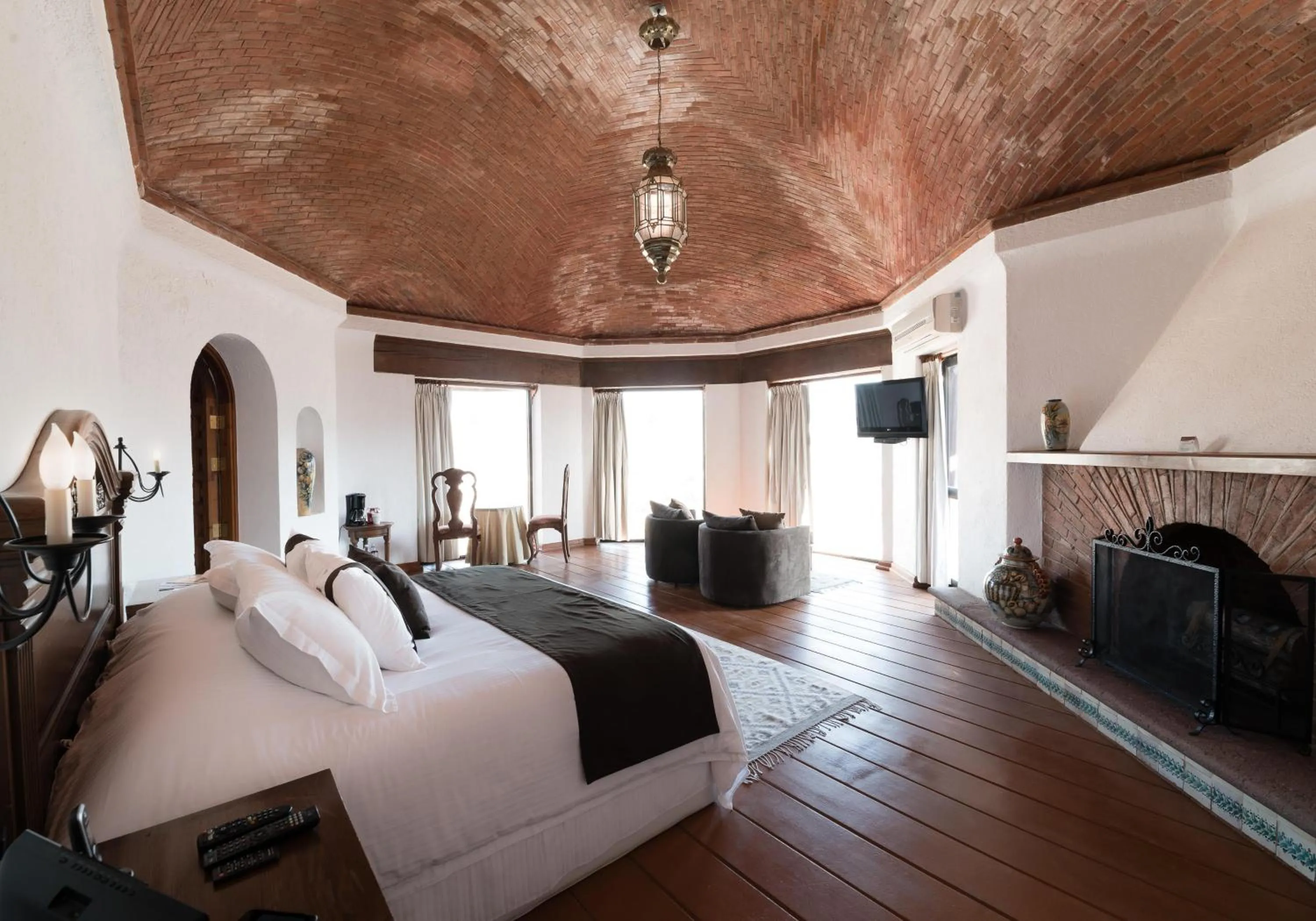 Photo of the whole room in Mision Grand Casa Colorada