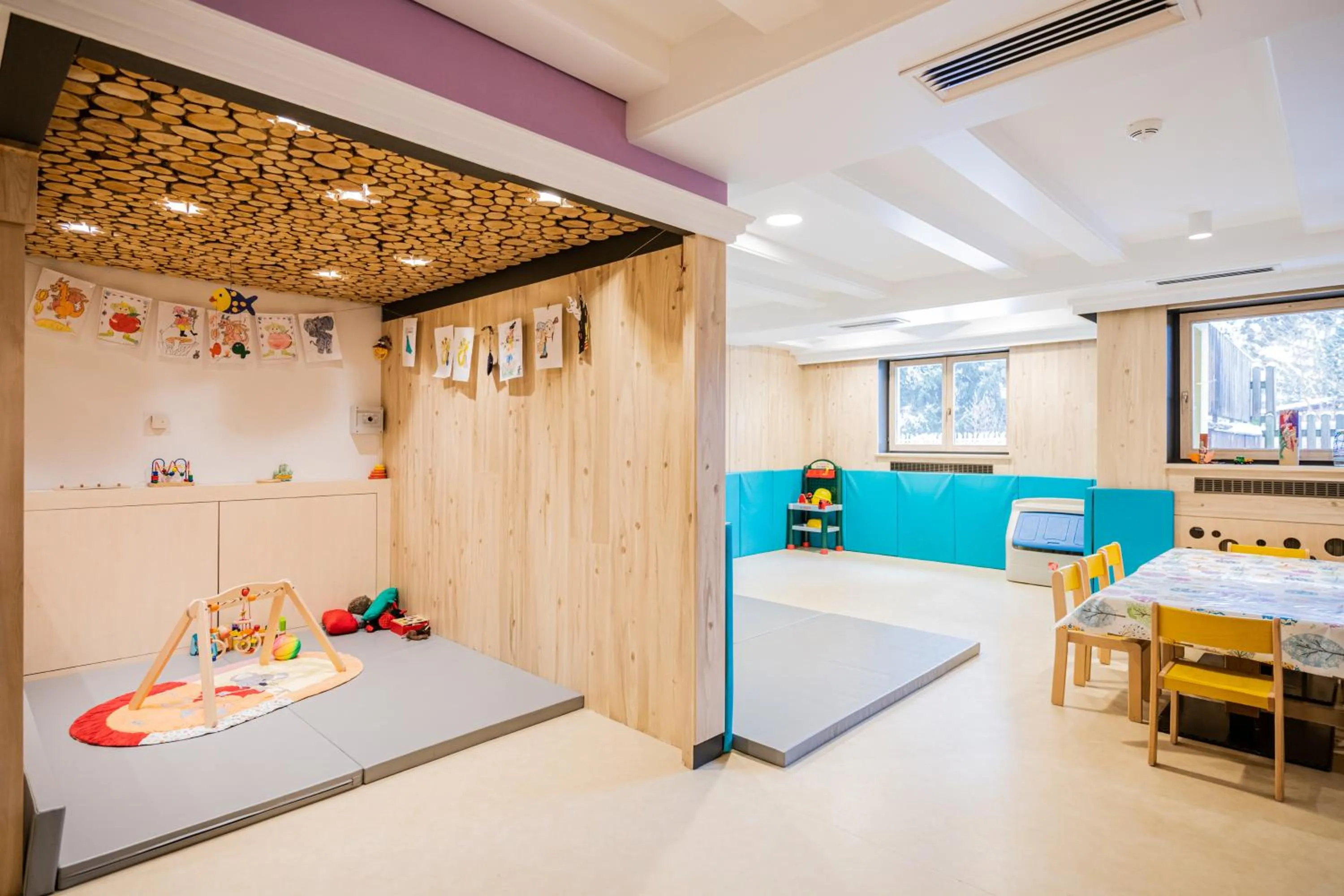 Kids's club, Bed in Hotel Fameli