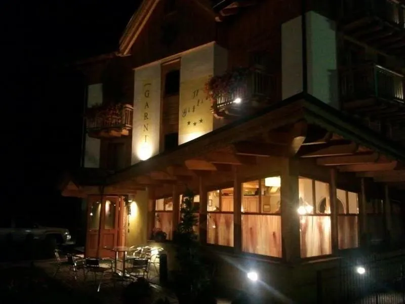 Facade/entrance in Residence Garnì Il Giglio