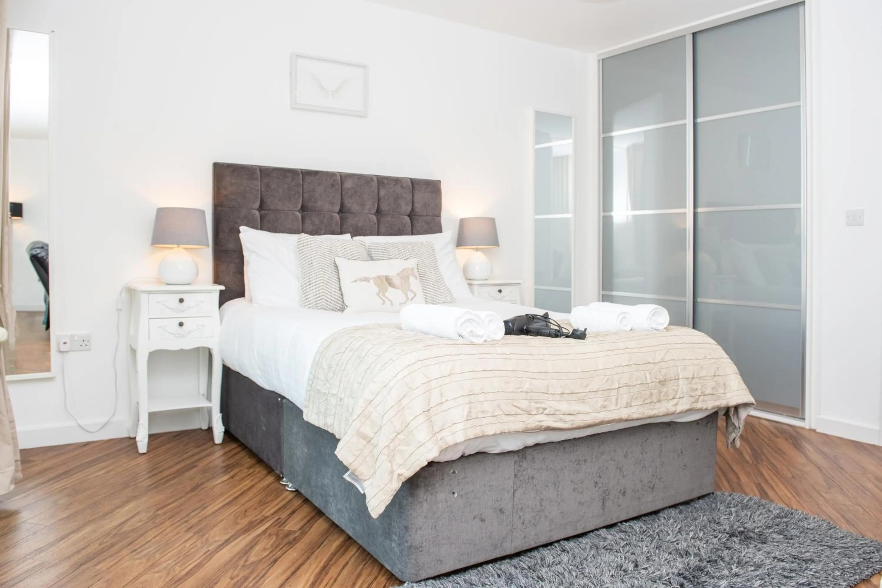 Bed in City Stay Apartments - Hub