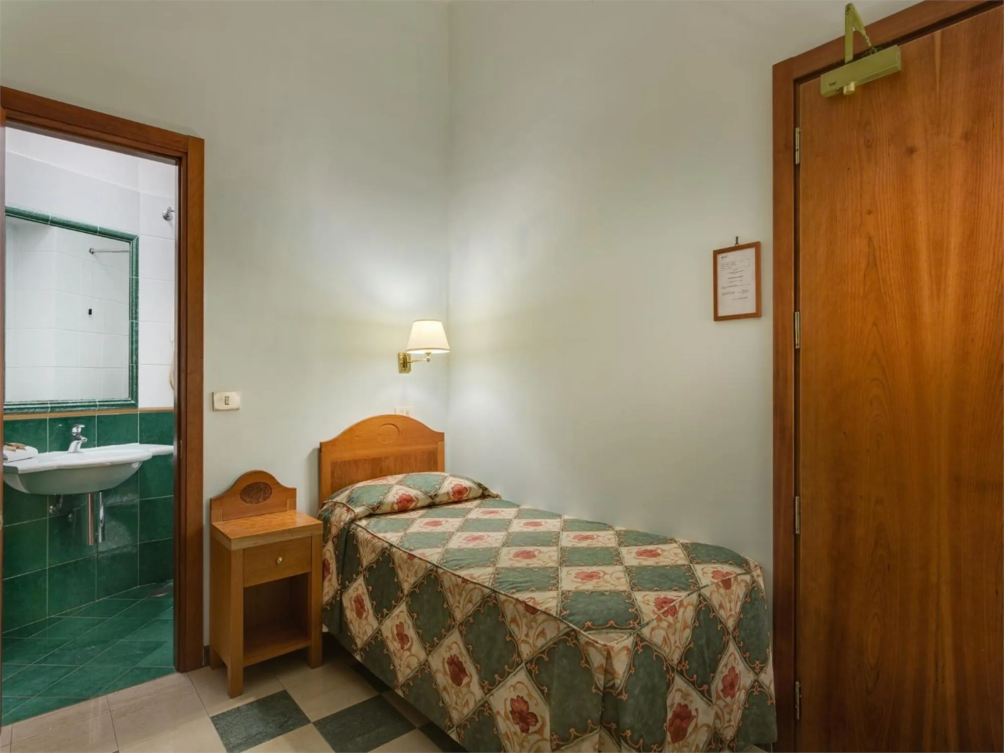 Bedroom, Bed in Hotel Aberdeen