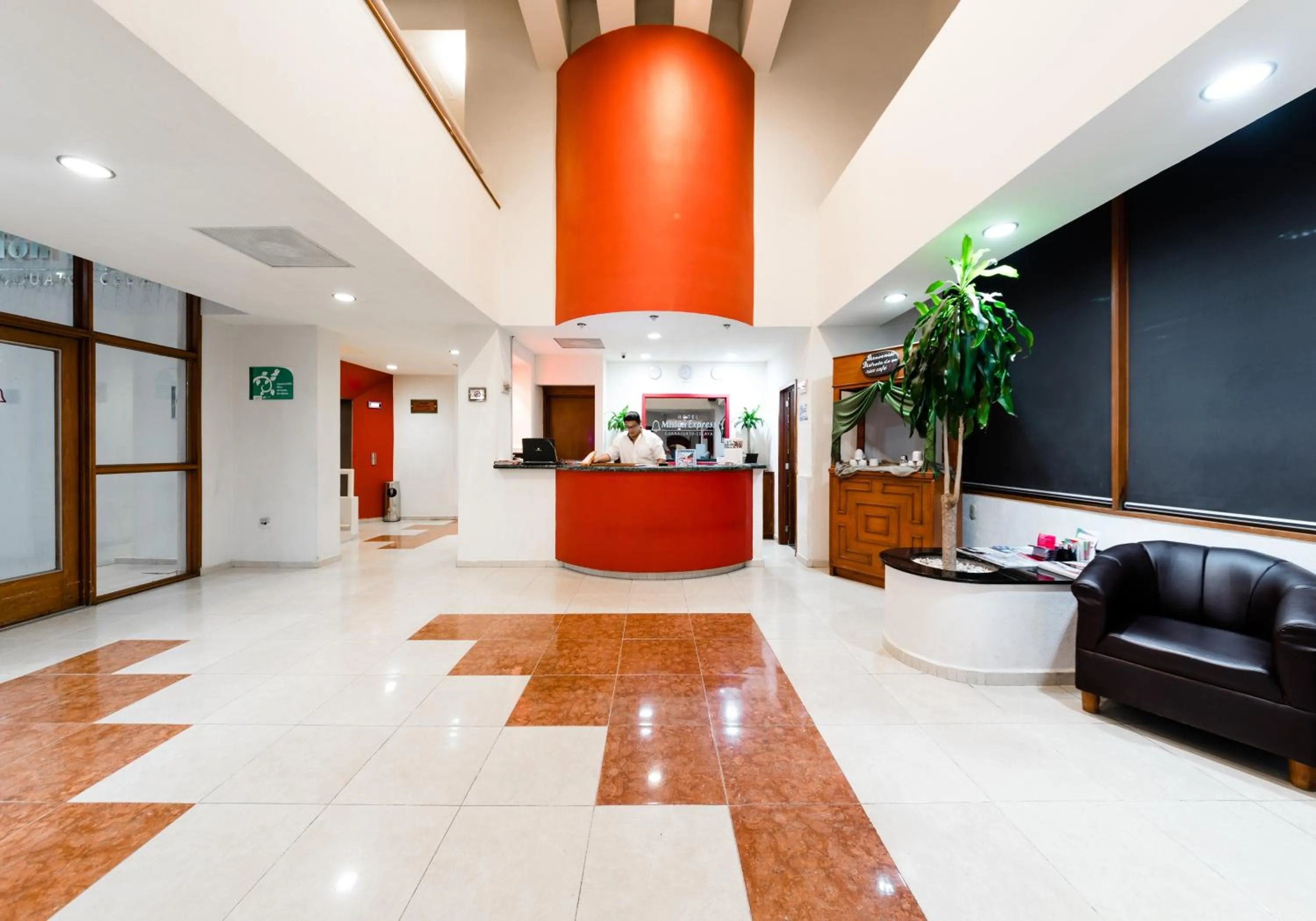Lobby or reception in Mision Express Celaya