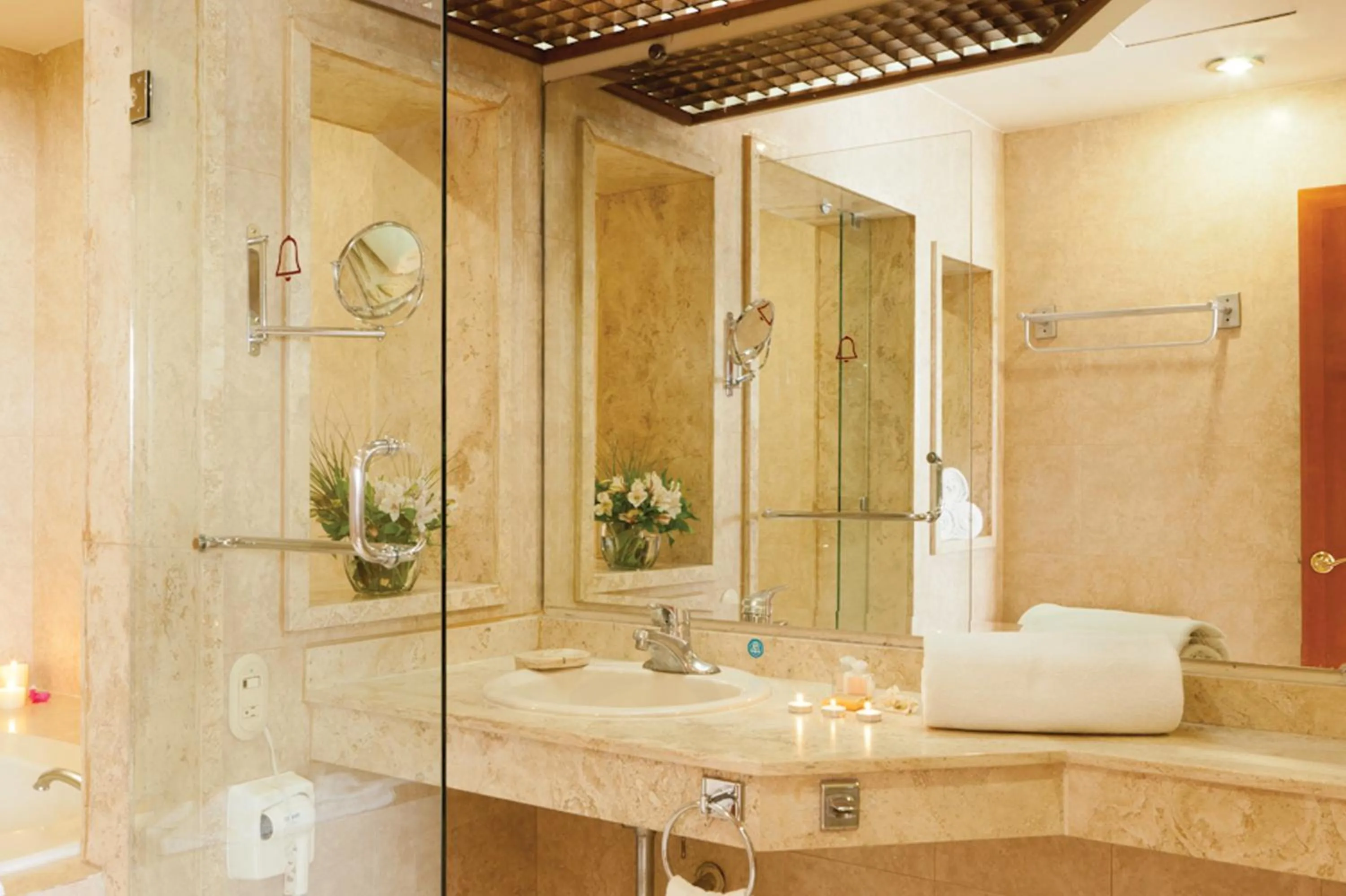 Photo of the whole room in Mision Express Celaya