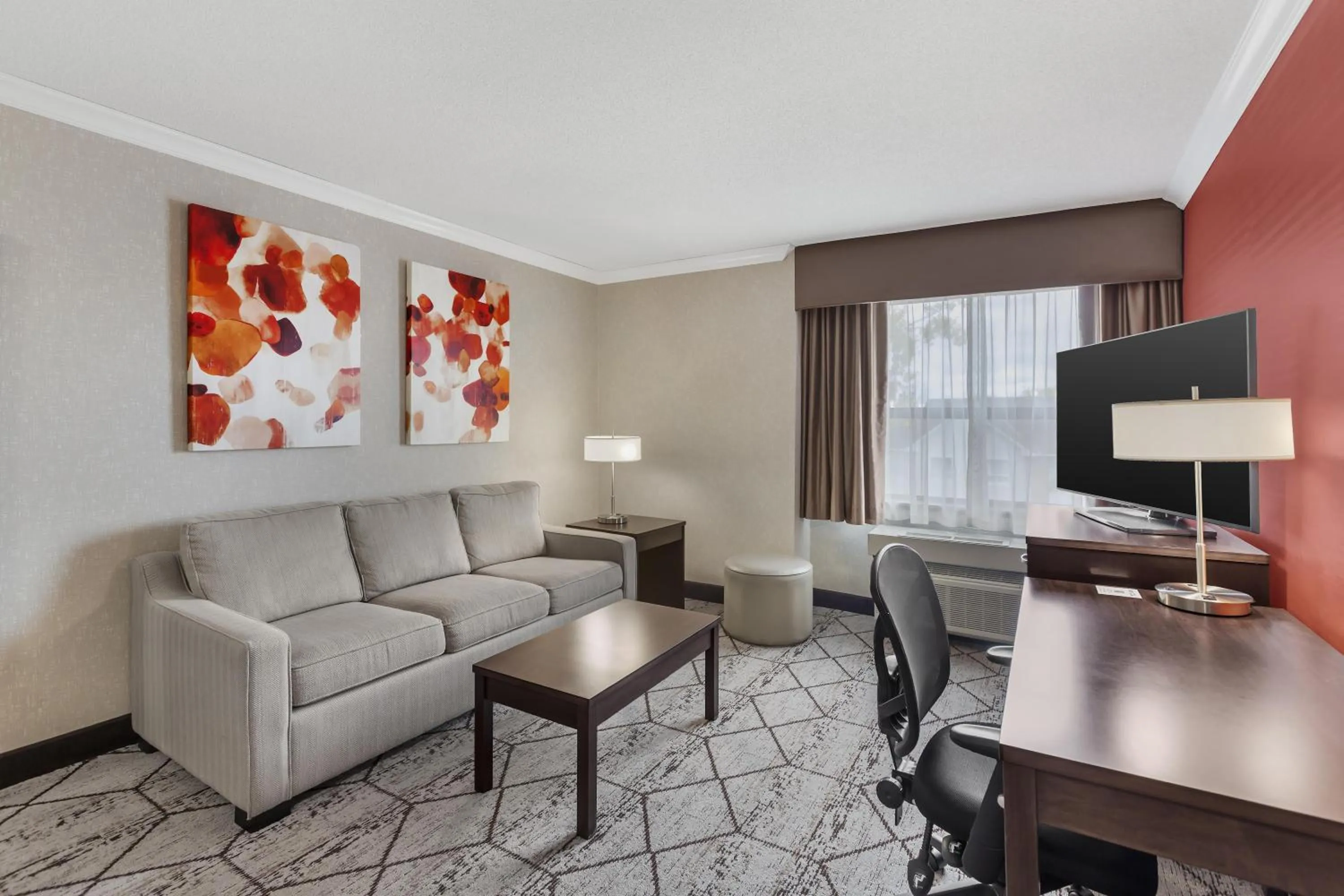 Bedroom in Best Western Plus Rose City Suites