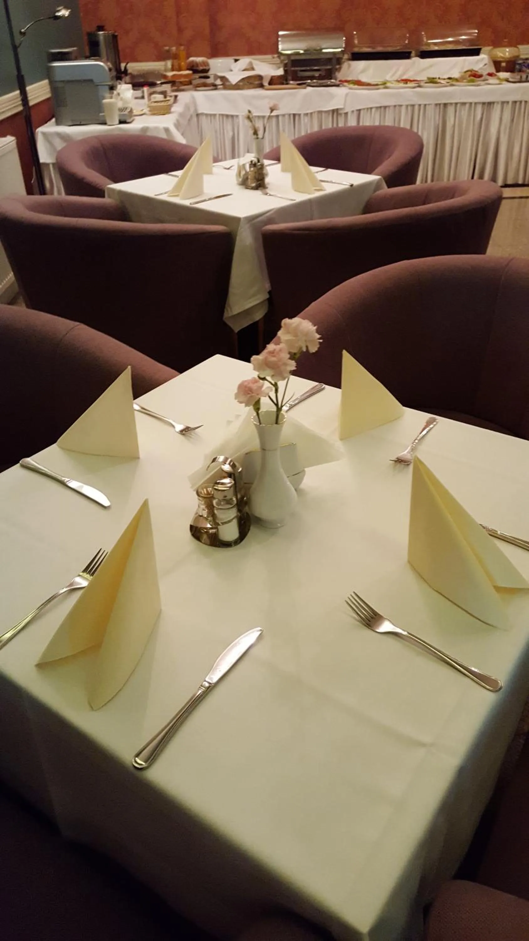 Breakfast in Hotel Dworek***