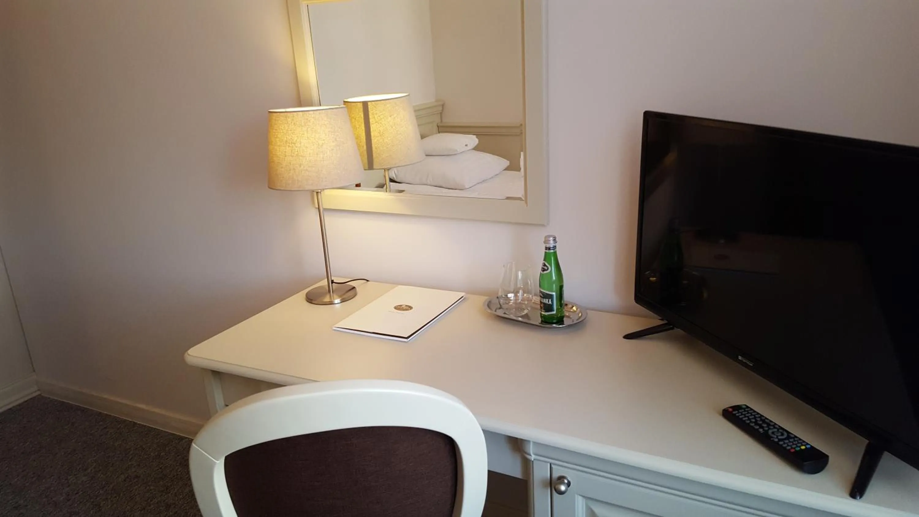 TV and multimedia in Hotel Dworek***