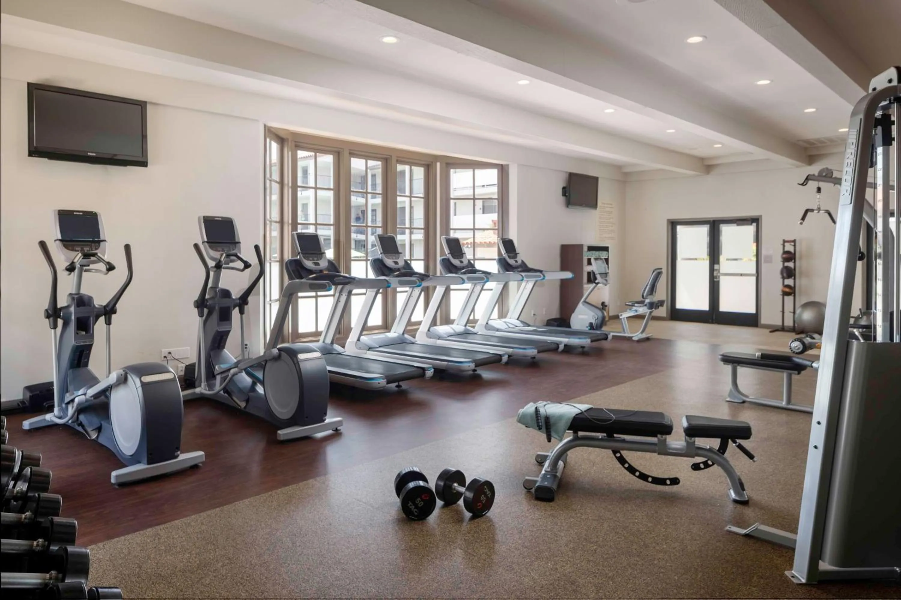 Fitness centre/facilities in Embassy Suites by Hilton Palm Desert