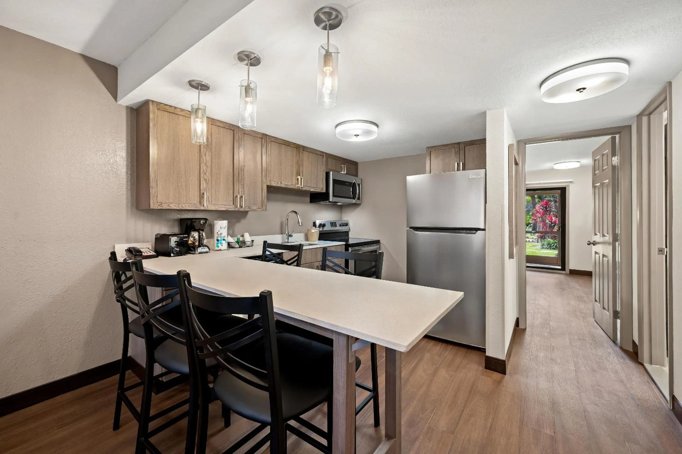 Kitchen or kitchenette in Red Roof Inn PLUS+ & Suites Naples Downtown-5th Ave S