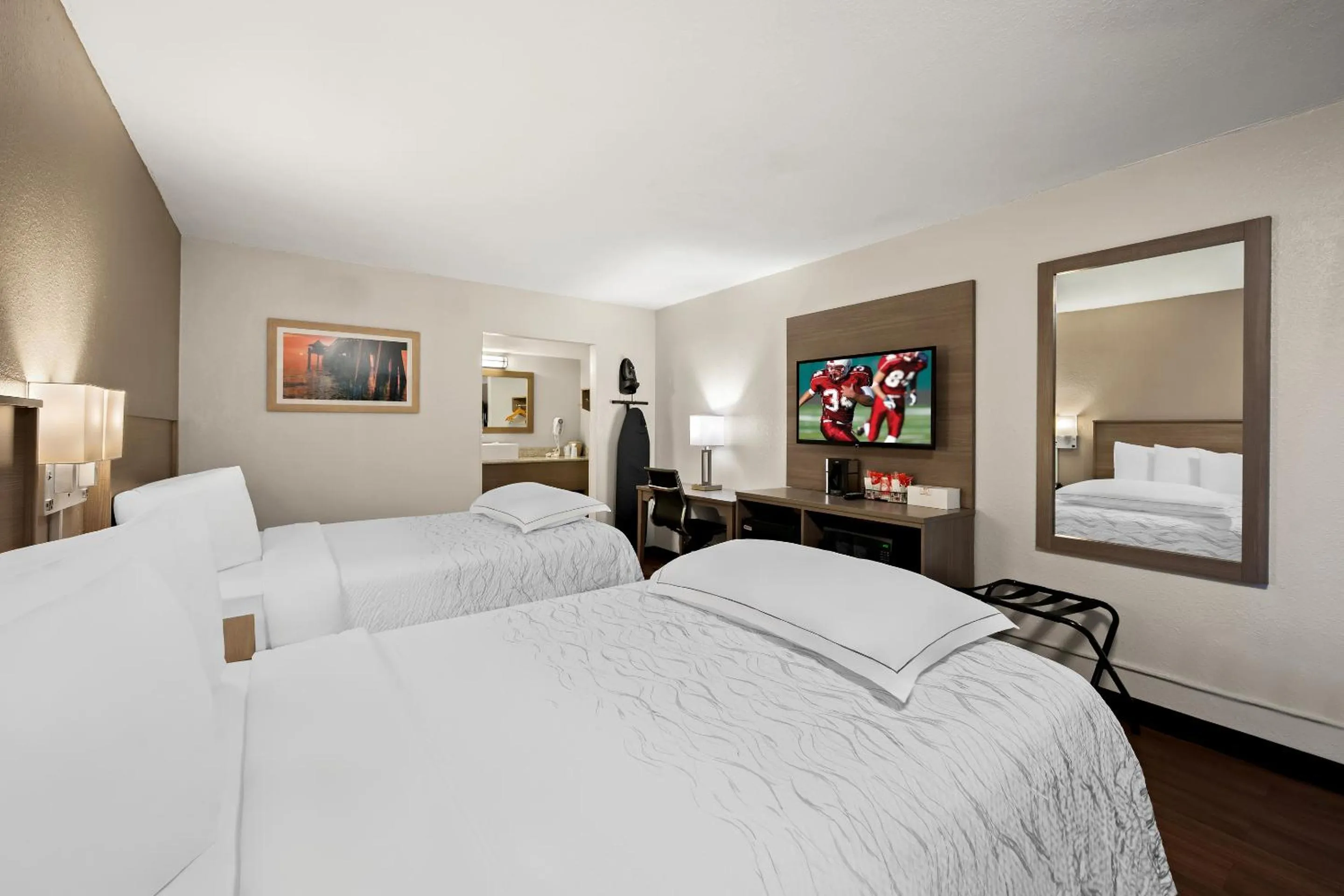 Bedroom, Bed in Red Roof Inn PLUS+ & Suites Naples Downtown-5th Ave S