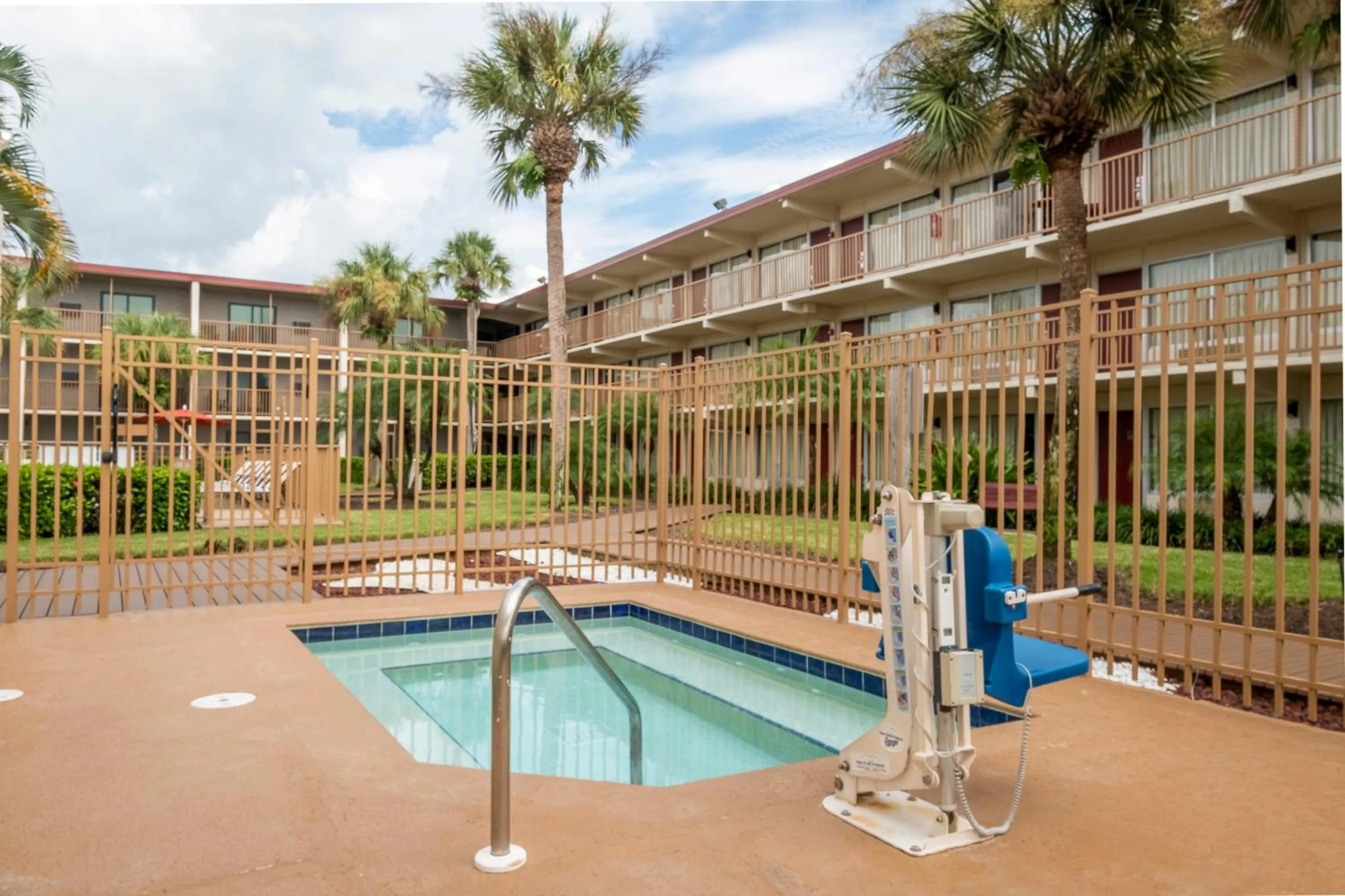 Swimming pool in Red Roof Inn PLUS+ & Suites Naples Downtown-5th Ave S