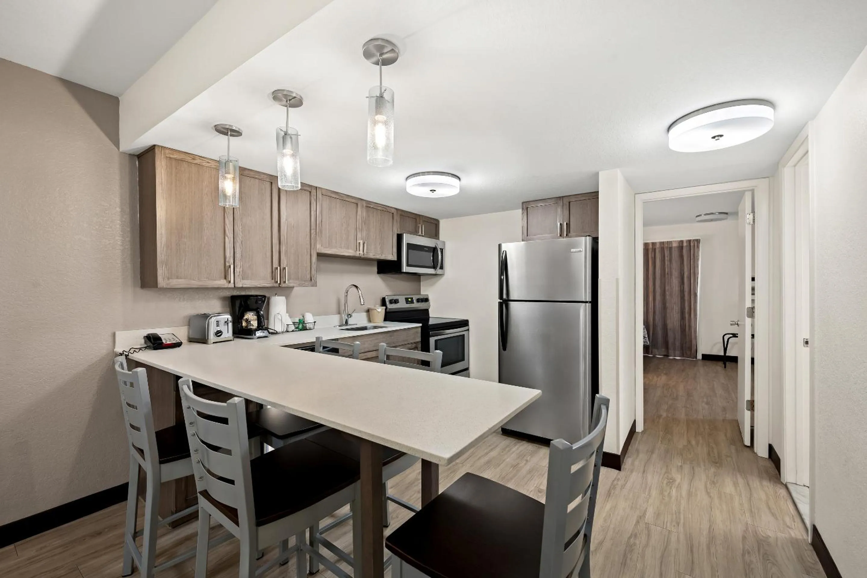 Kitchen or kitchenette in Red Roof Inn PLUS+ & Suites Naples Downtown-5th Ave S