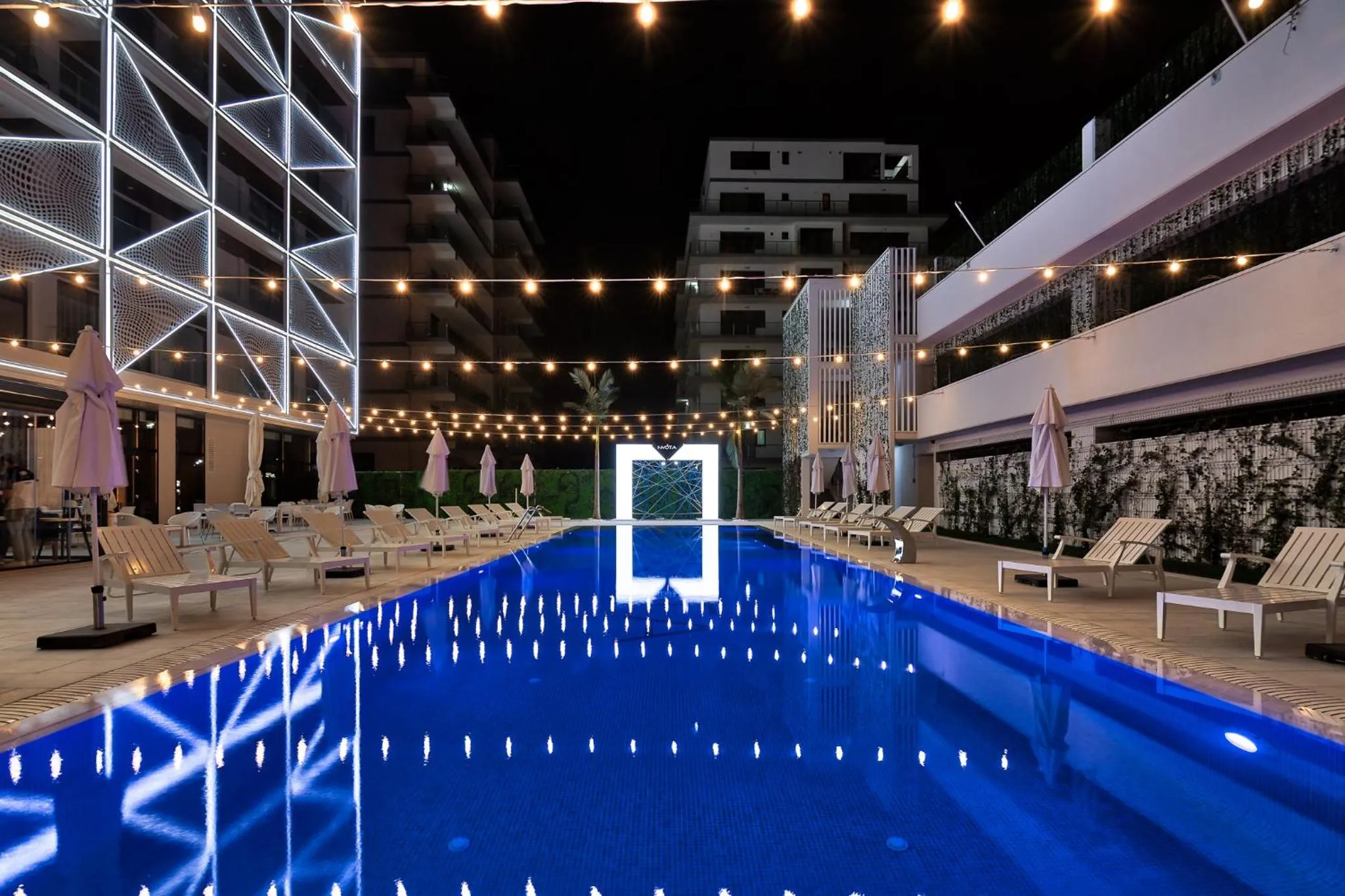 Night in Nyota Hotel & Conference Center