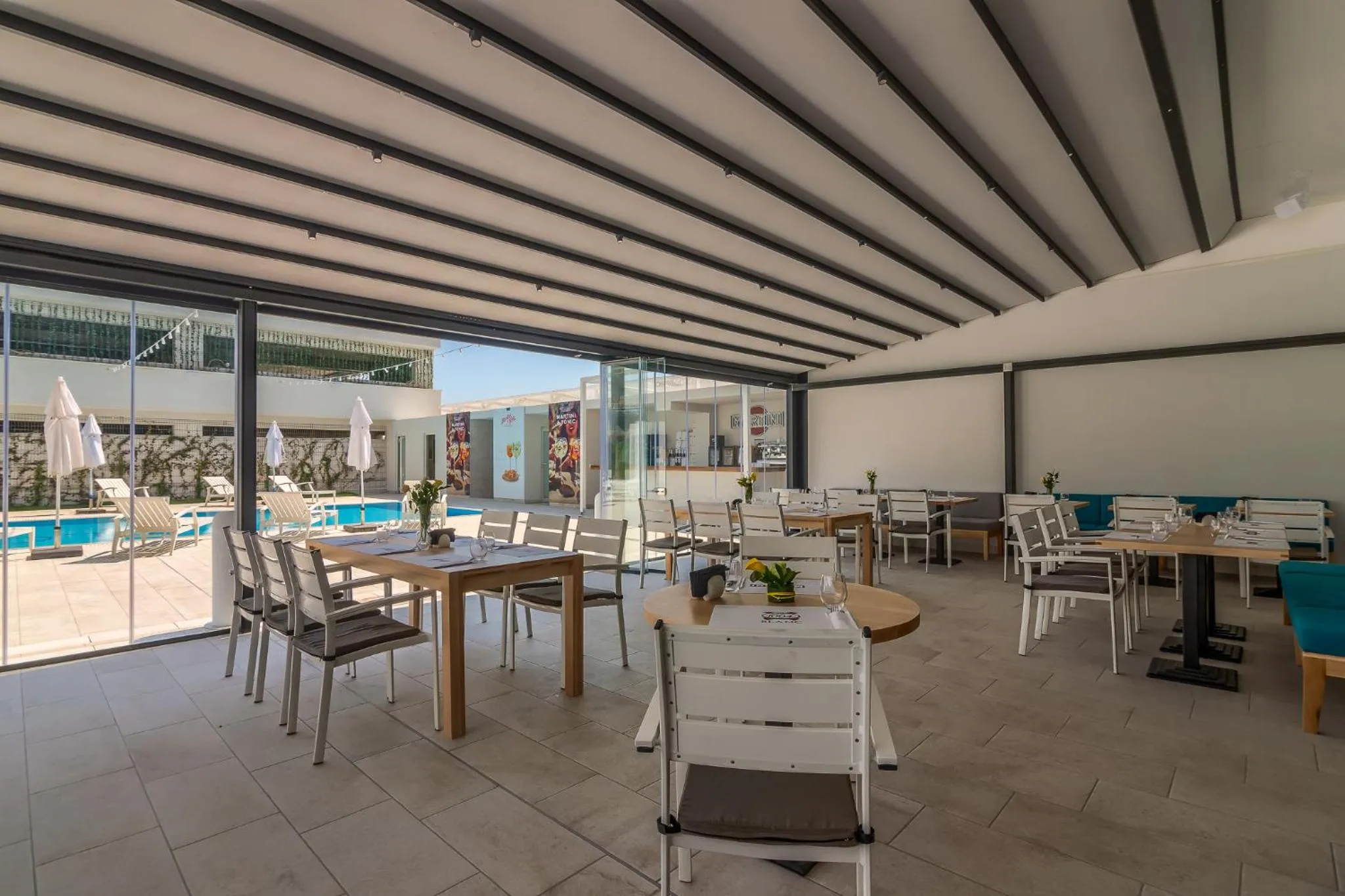 Restaurant/places to eat in Nyota Hotel & Conference Center