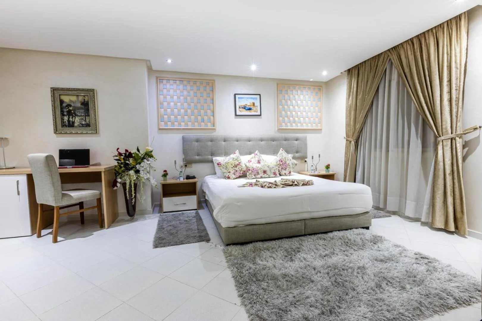 Bedroom in Hotel Hospitality-Inn City Center