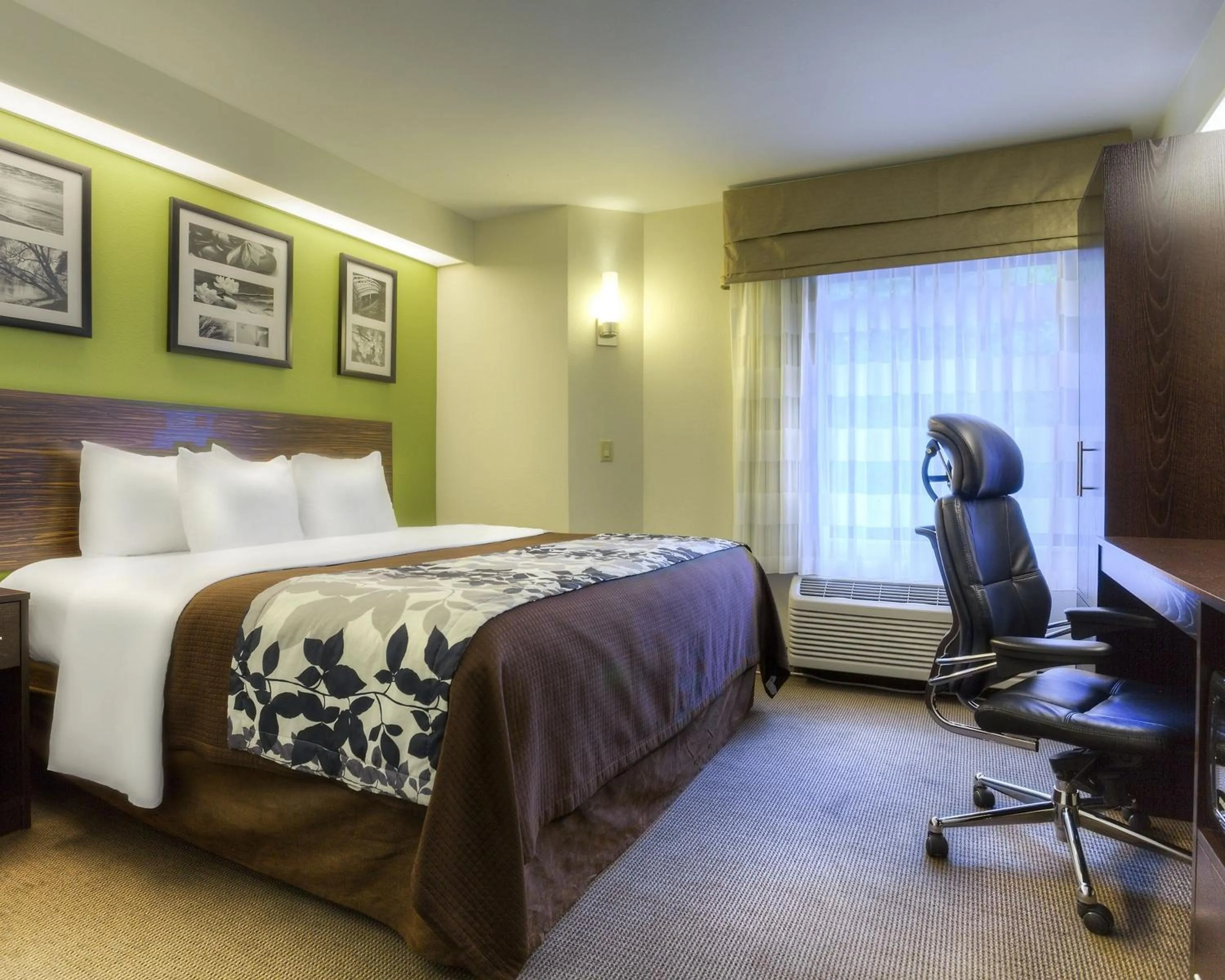 Bed in Sleep Inn Bryson City - Cherokee Area