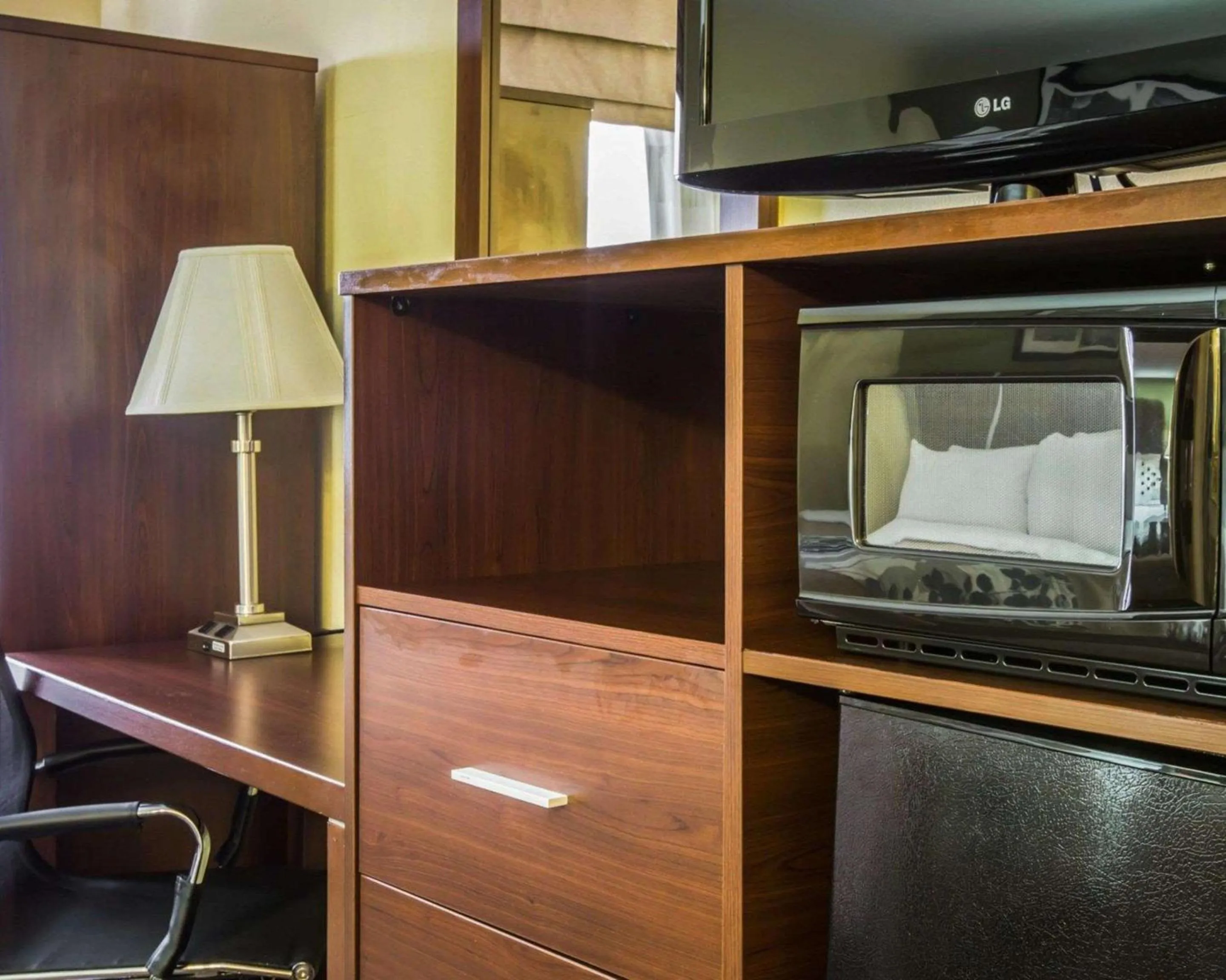 Photo of the whole room in Sleep Inn Asheville - Biltmore West