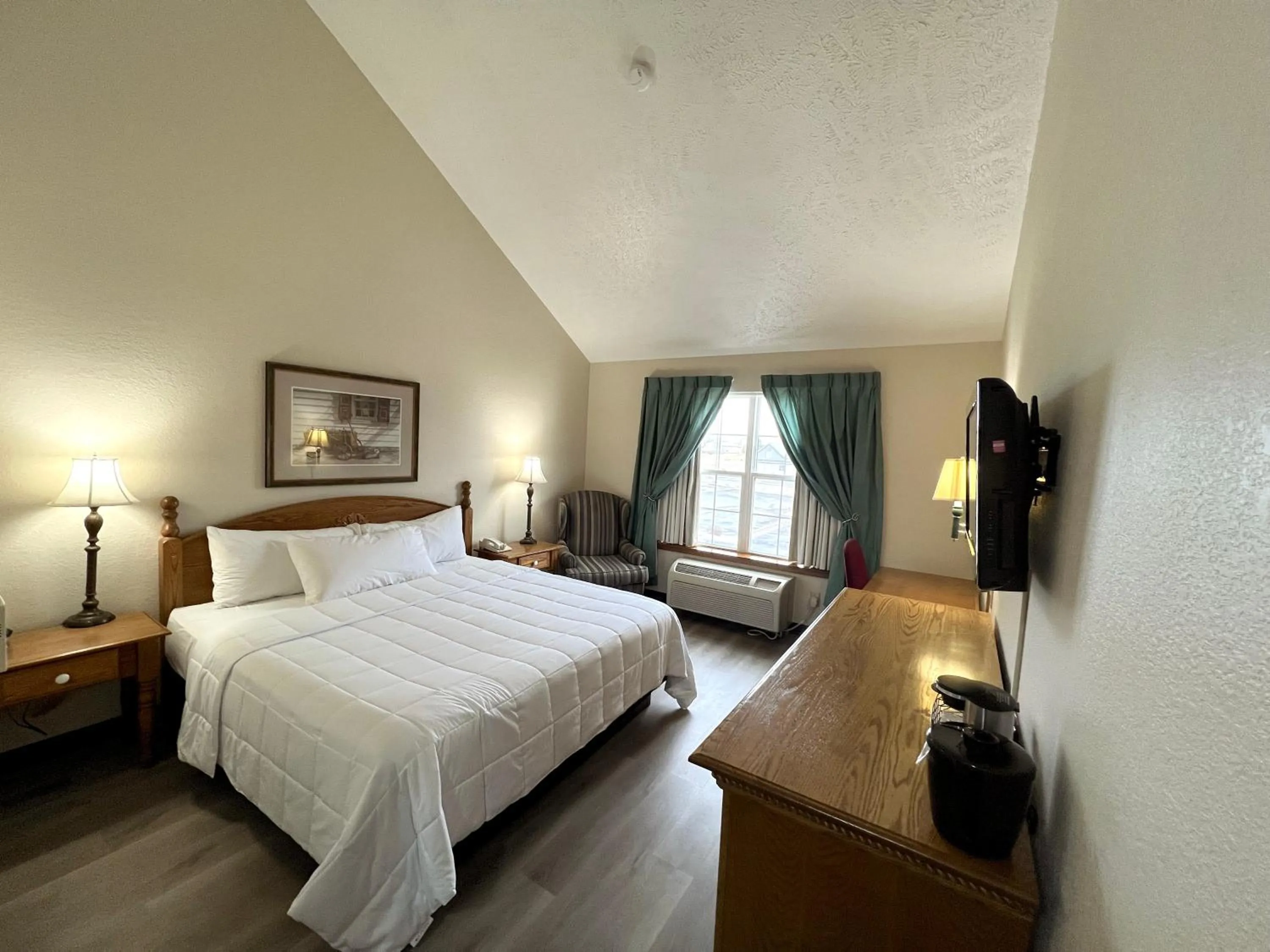 Bed in Van Buren Hotel