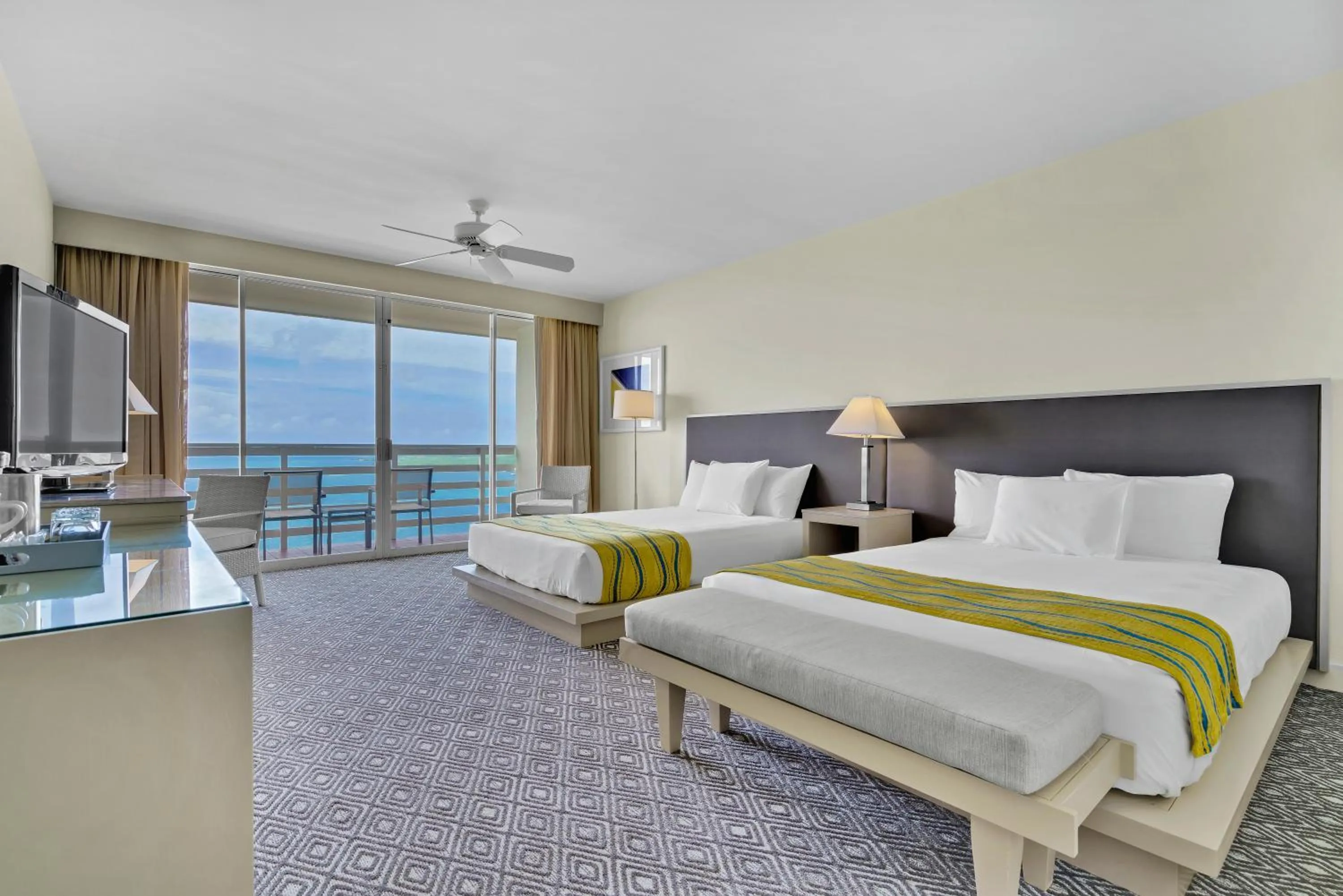 Balcony/Terrace, Bed in El Conquistador Resort - Puerto Rico