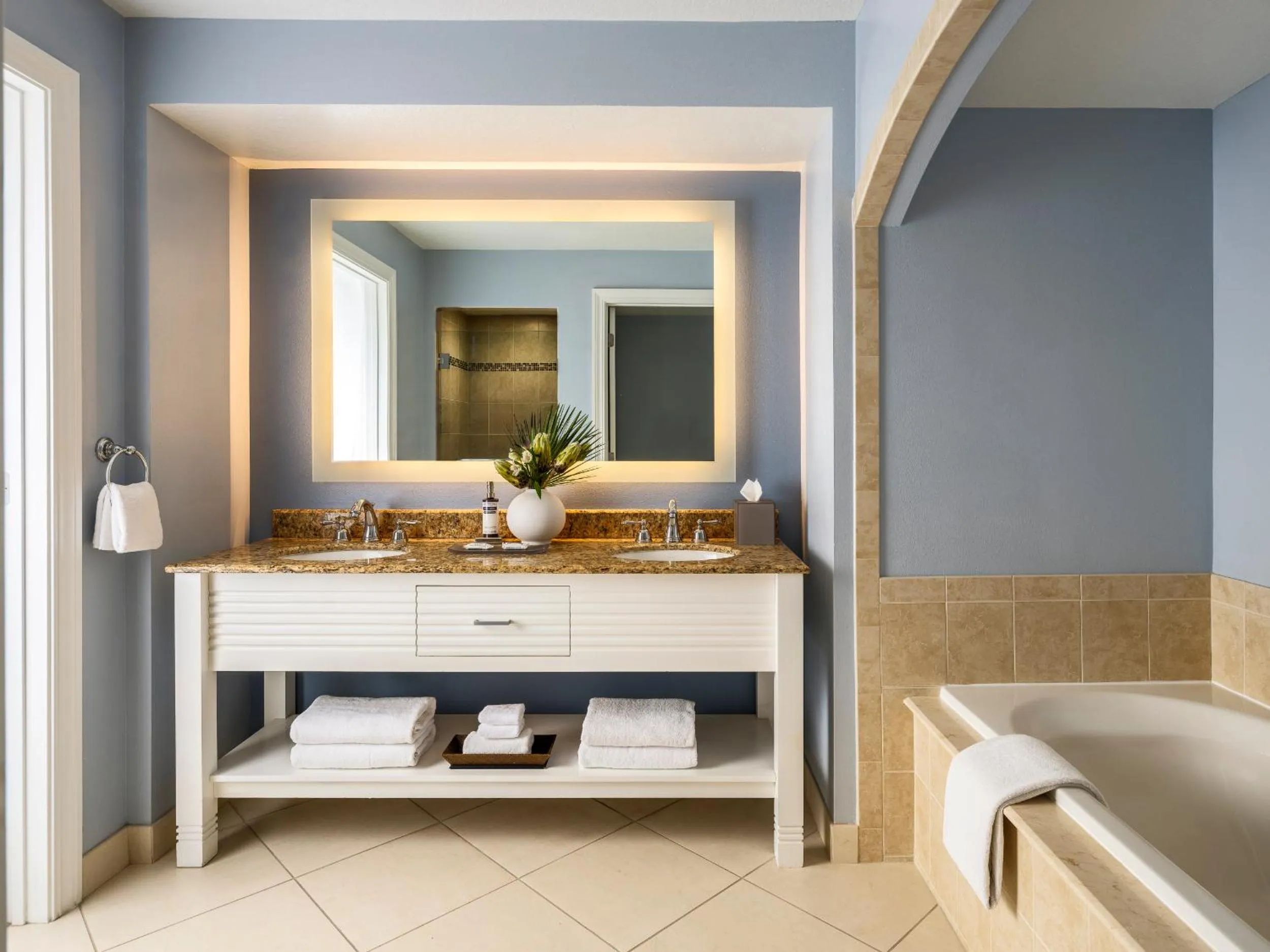 Shower in Hyatt Regency Clearwater Beach Resort & Spa