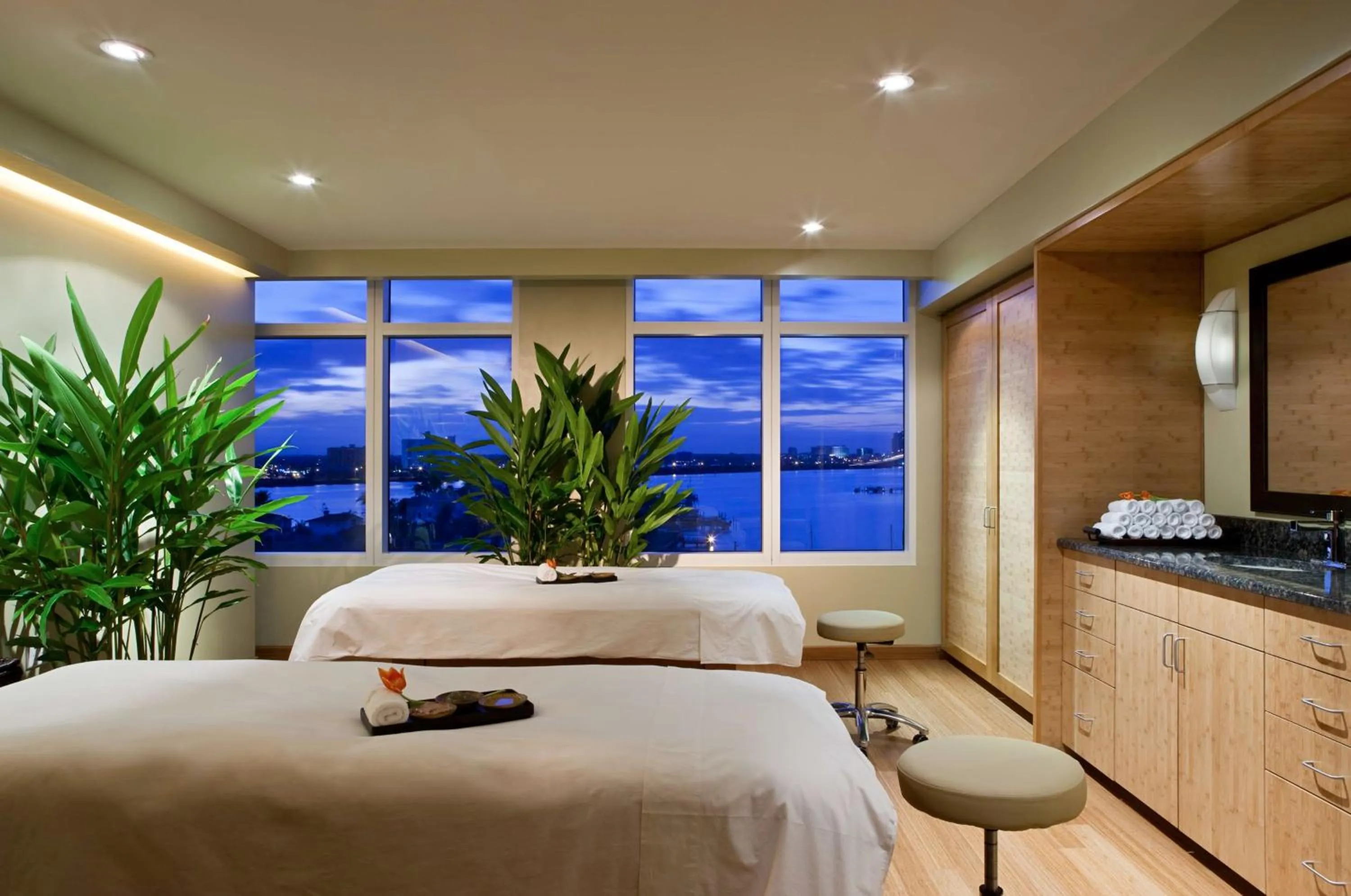 Spa and wellness centre/facilities, Bed in Hyatt Regency Clearwater Beach Resort & Spa