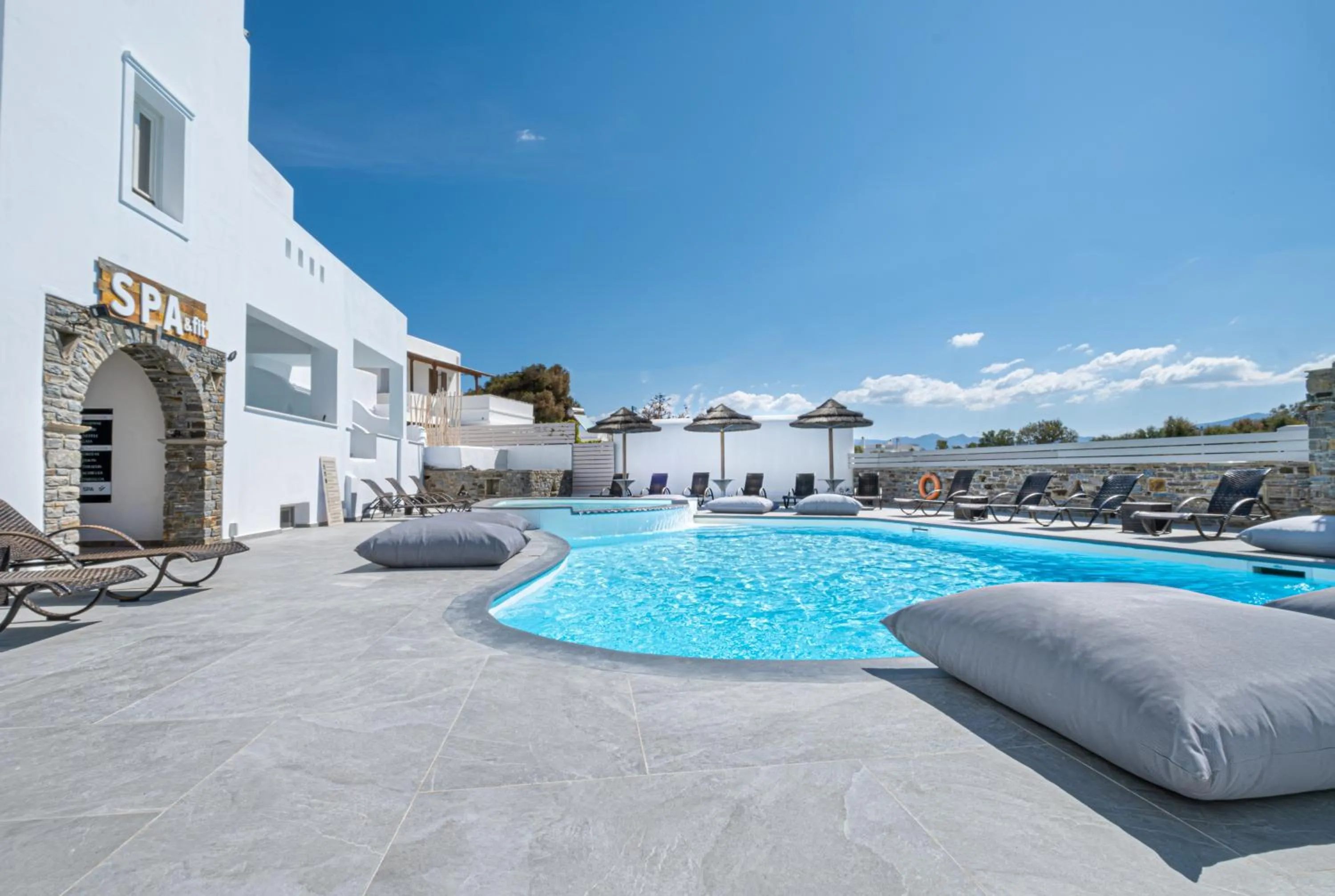 Swimming pool in Liana Beach Hotel & Spa