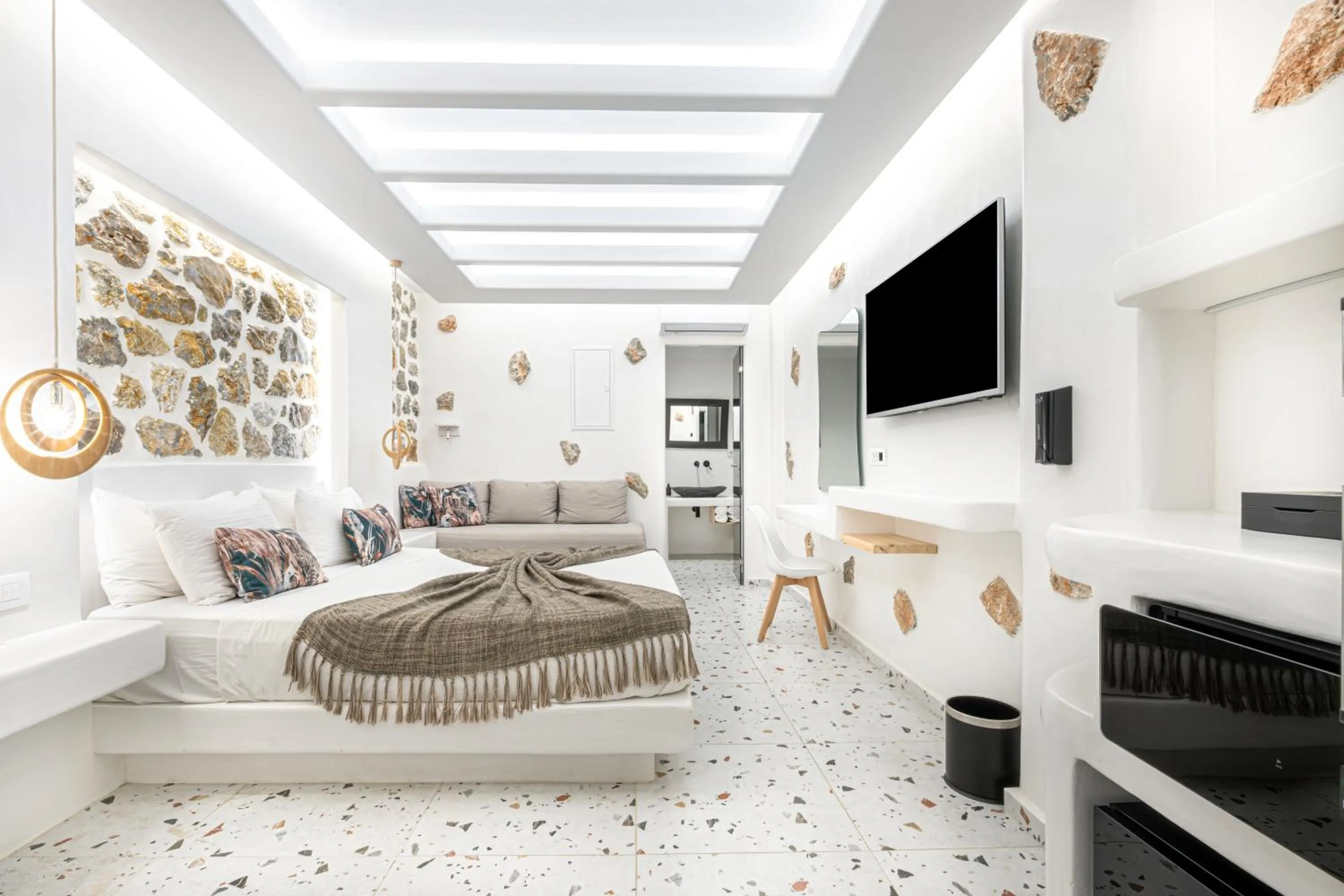 Bed in Liana Beach Hotel & Spa