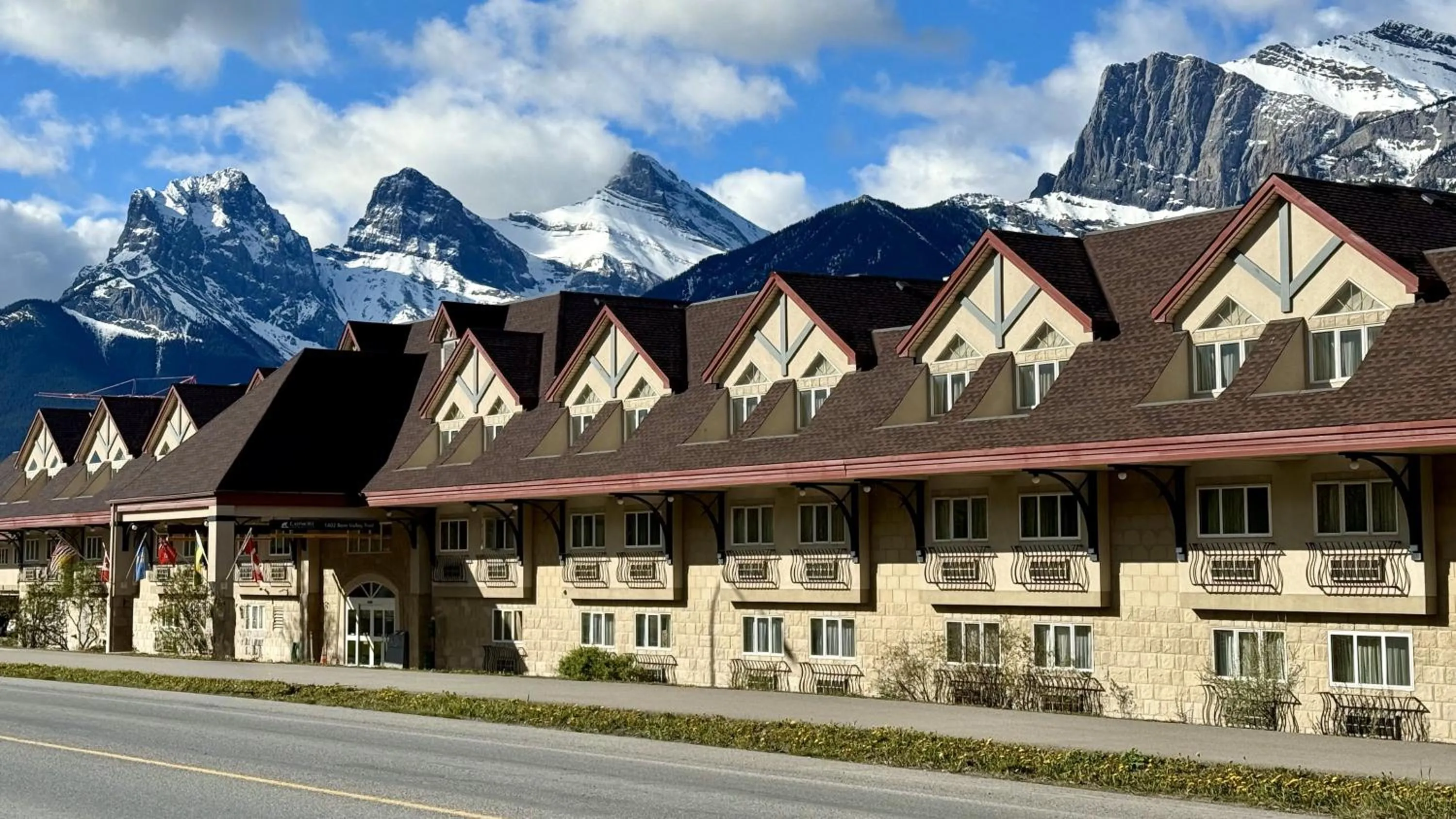 Property building in Canmore Inn & Suites