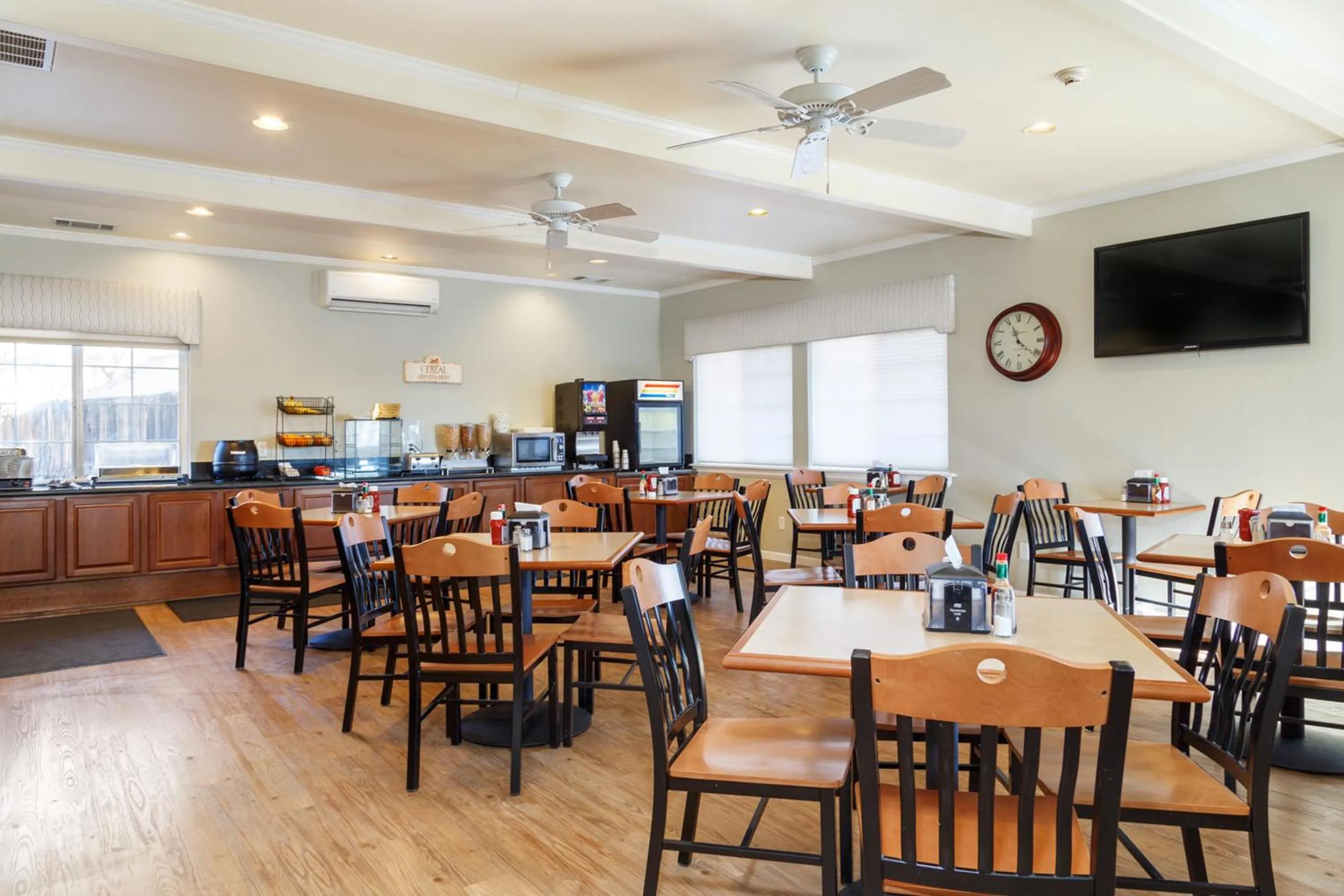 Restaurant/places to eat in Comfort Inn & Suites Susanville