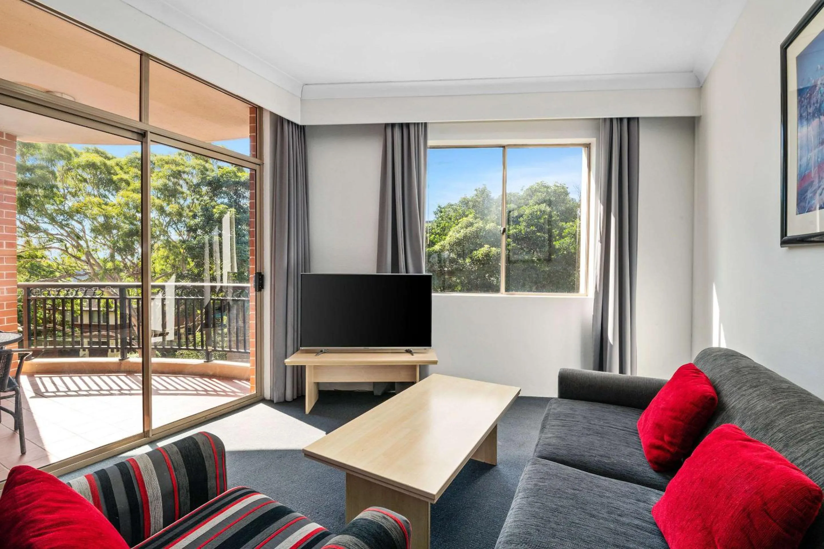 Photo of the whole room, Seating Area in Quality Apartments Camperdown