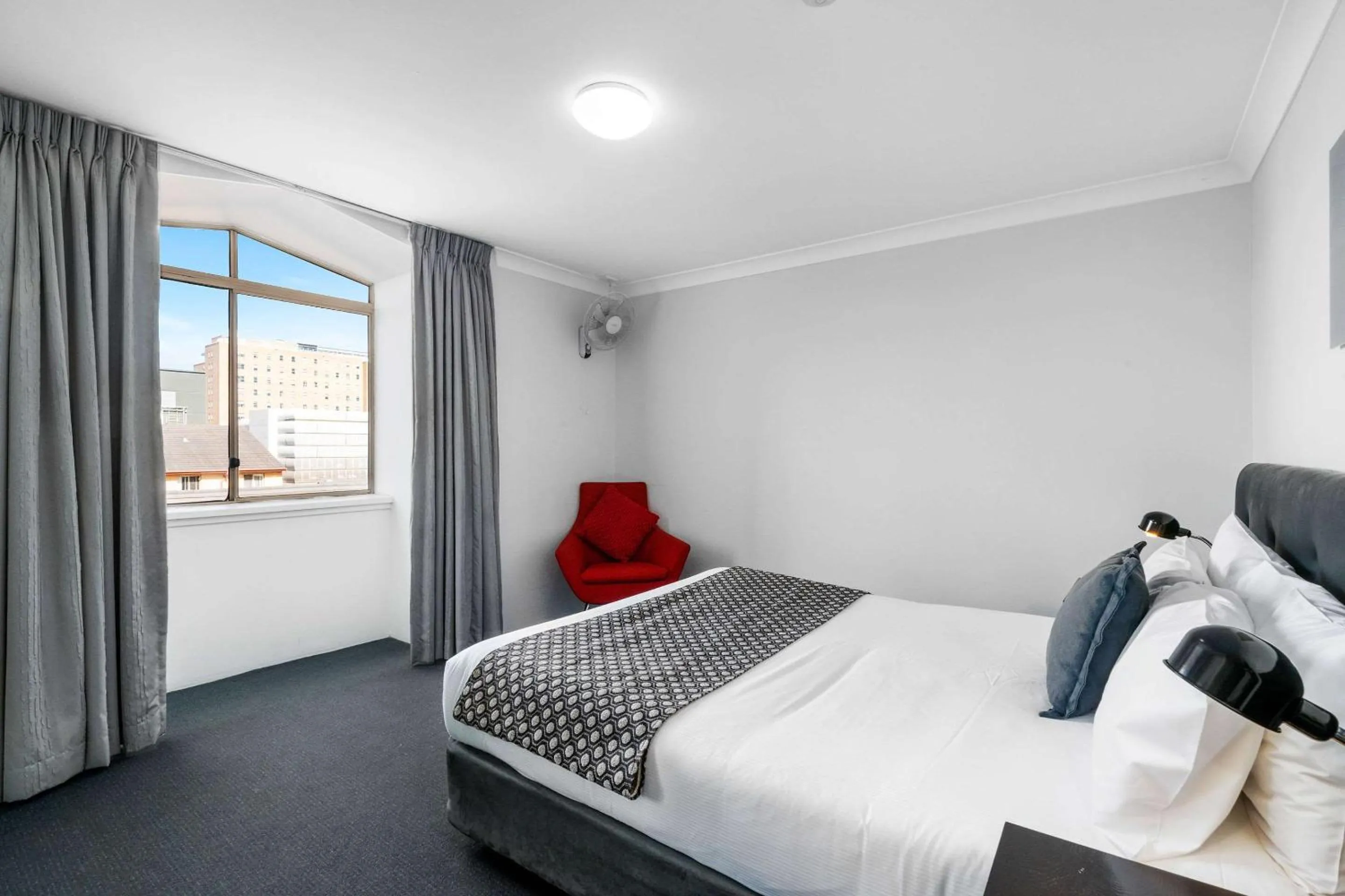 Photo of the whole room in Quality Apartments Camperdown