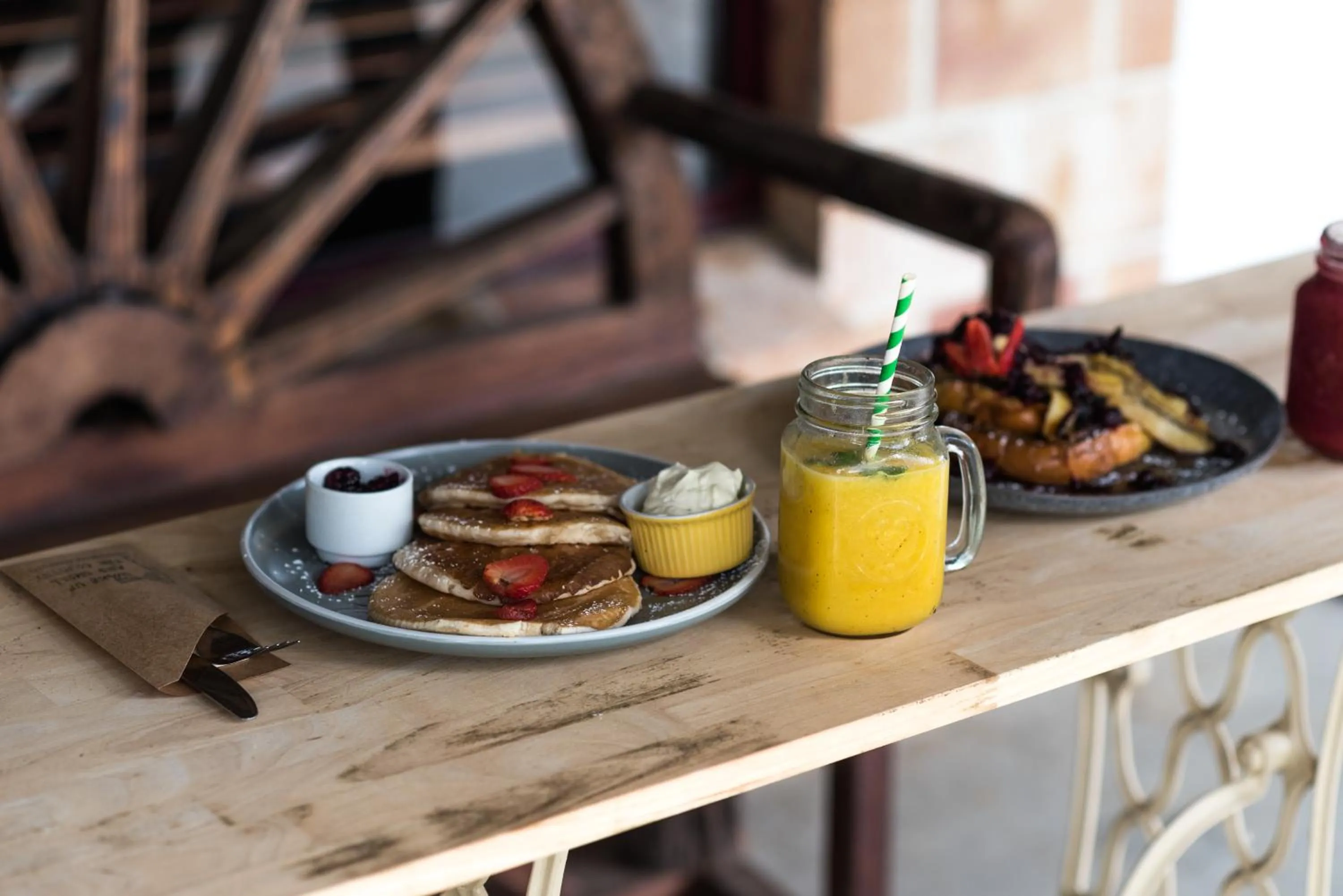 Food and drinks in The Bearded Dragon Boutique Hotel