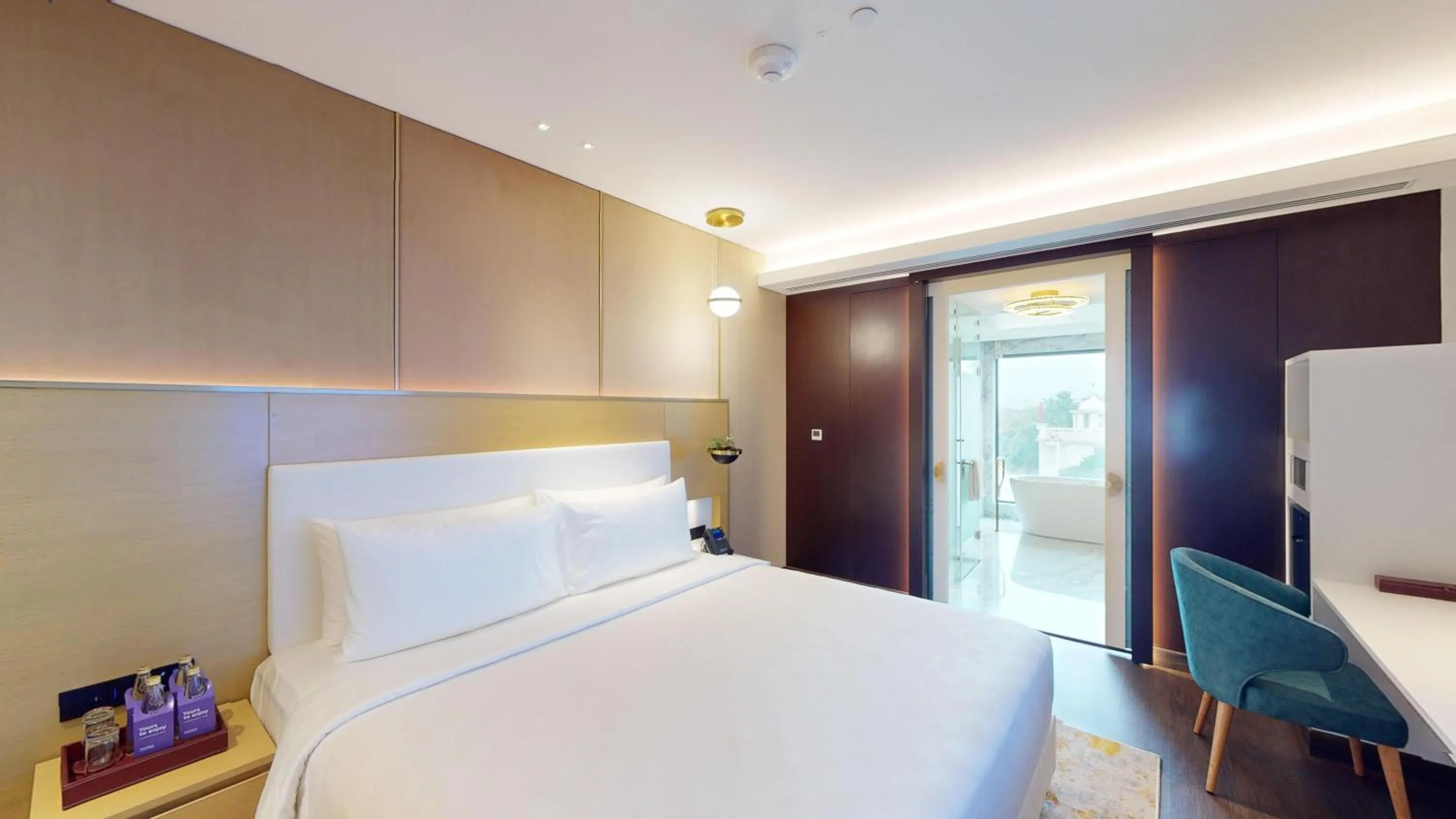 Bed in Radisson Blu Hotel & Suites GRT Chennai