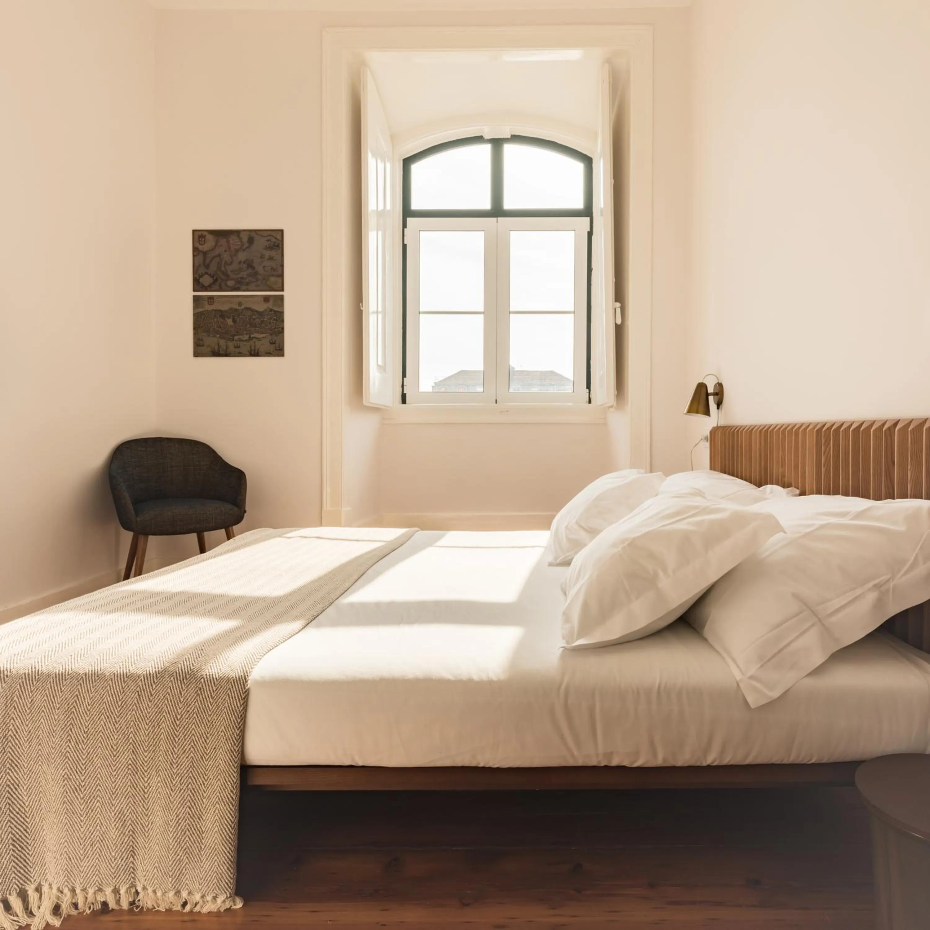 Bed in The Visionaire Apartments